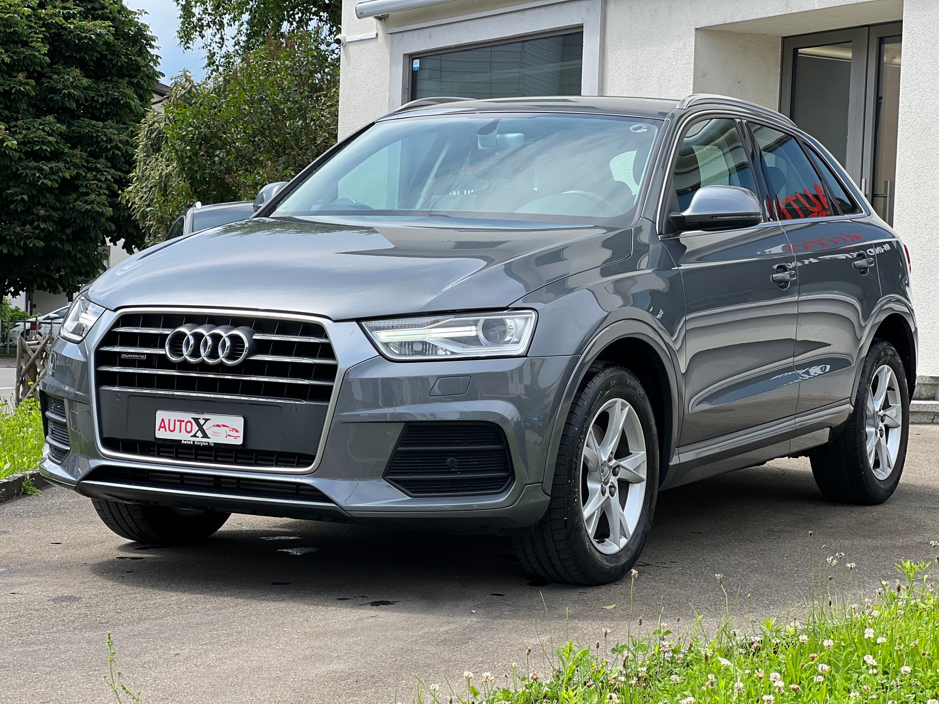 AUDI Q3 2.0 TFSI sport quattro S-tronic-image-1