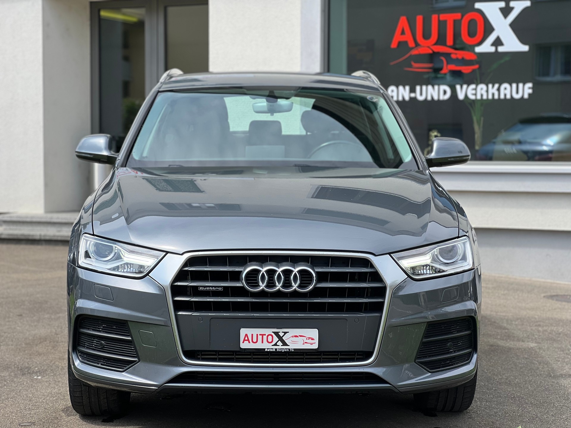AUDI Q3 2.0 TFSI sport quattro S-tronic-image-3
