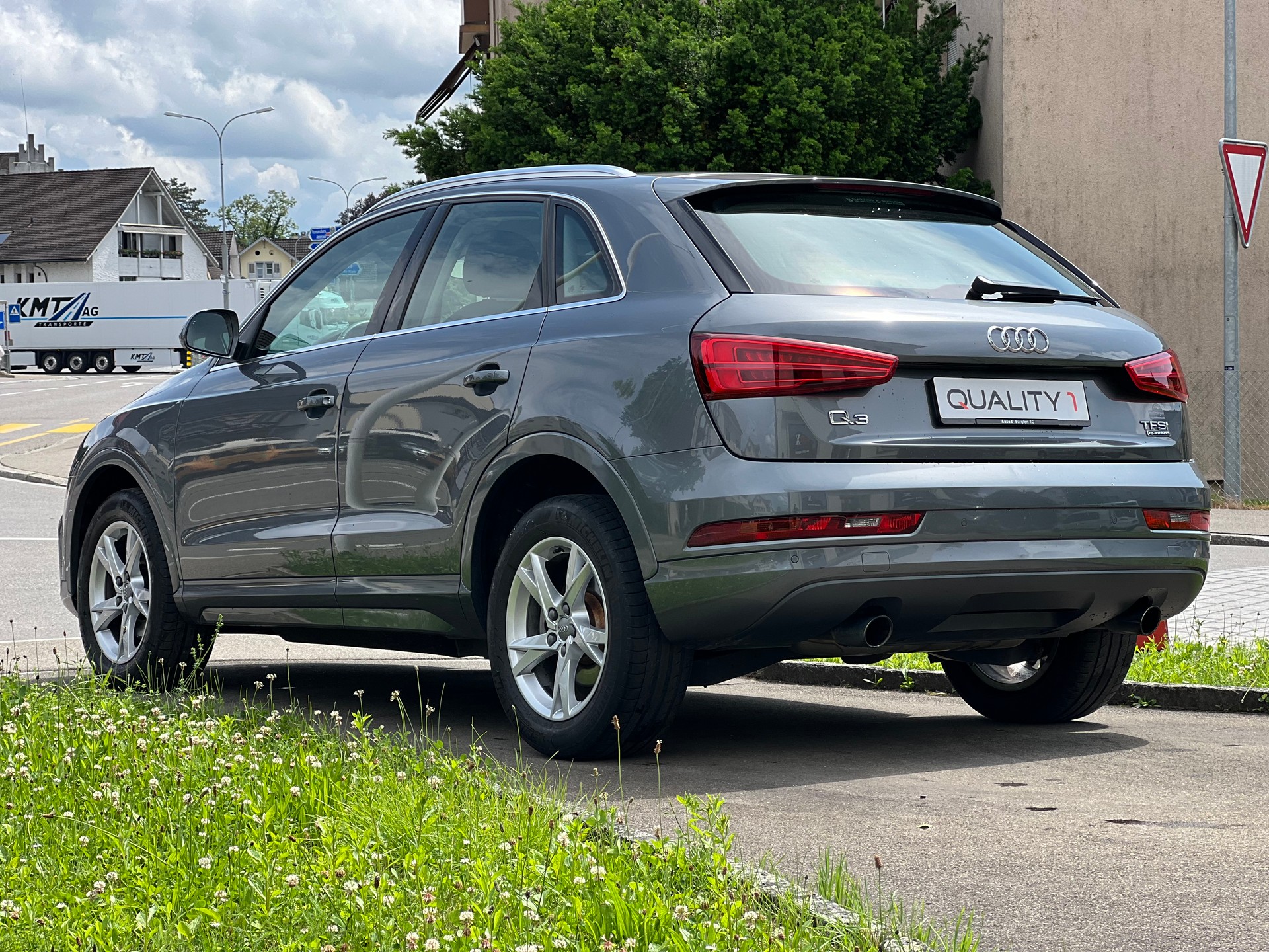 AUDI Q3 2.0 TFSI sport quattro S-tronic-image-6