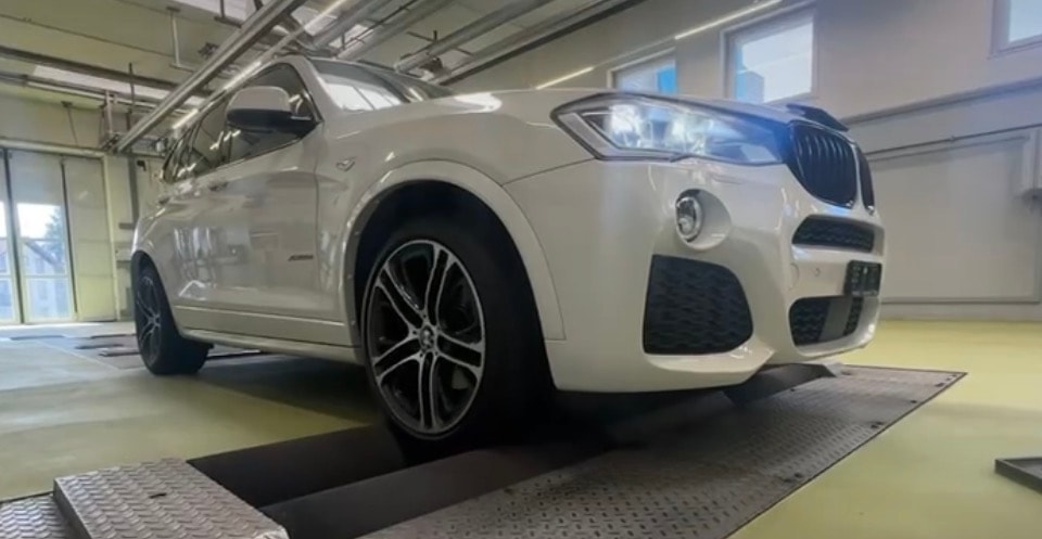 BMW X3 xDrive 30d M Sport Steptronic**ANHHÄNGER KUPLUNG**FRISCHAB MFK-image-1