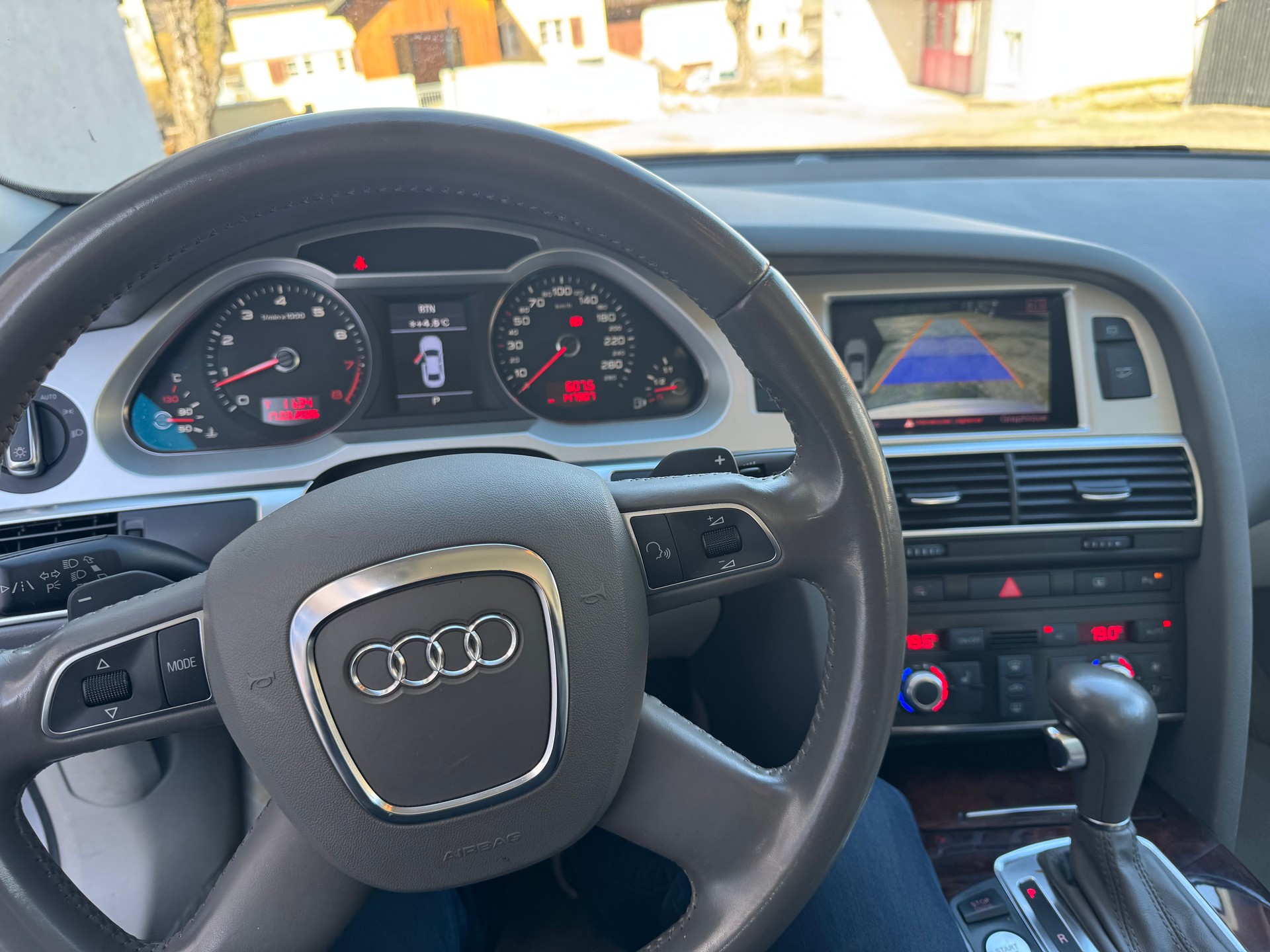 AUDI A6 Limousine 4.2 V8 FSI quattro tiptronic-image-5