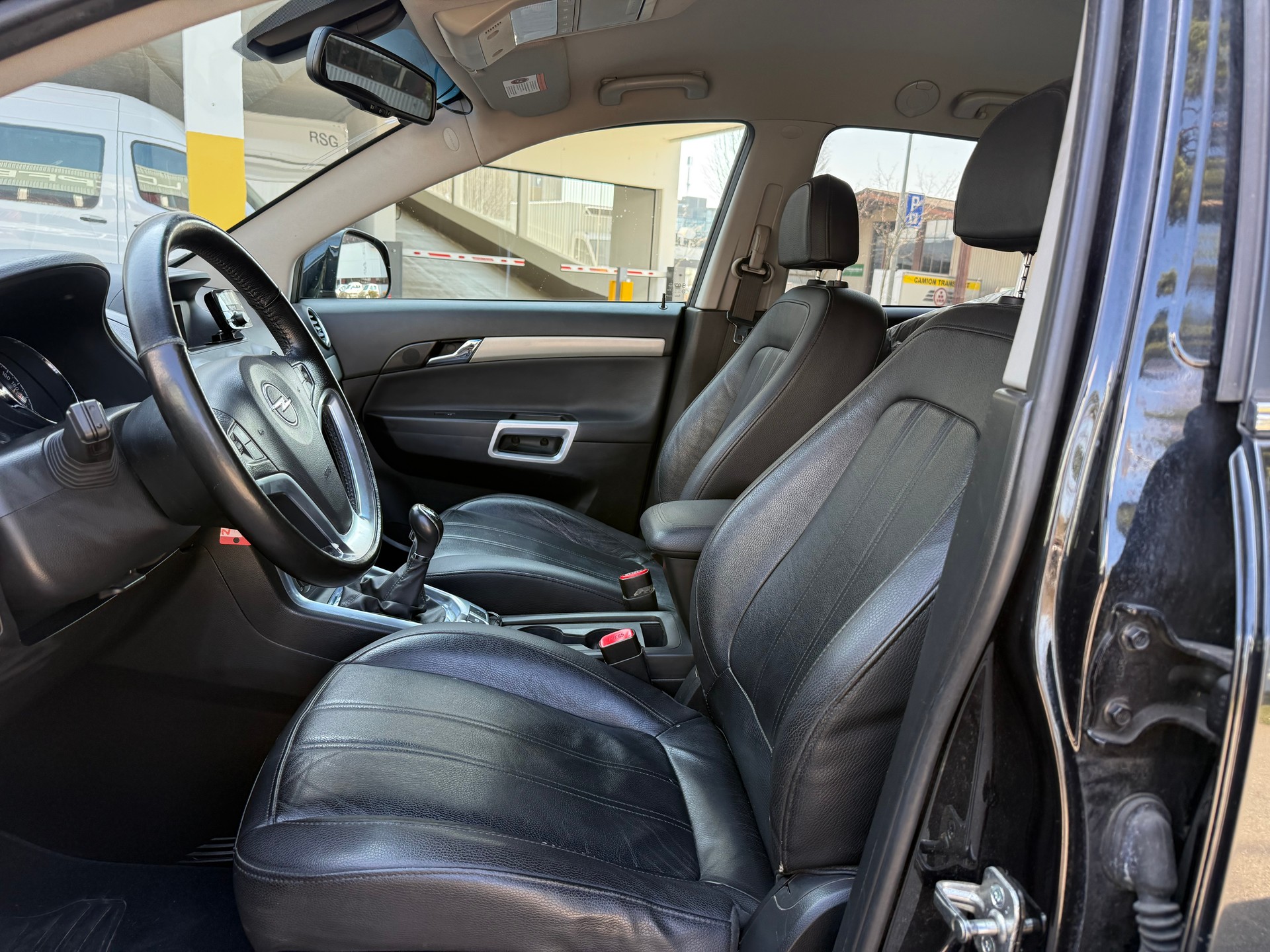 OPEL Antara 2.4 Cosmo 4WD-image-6