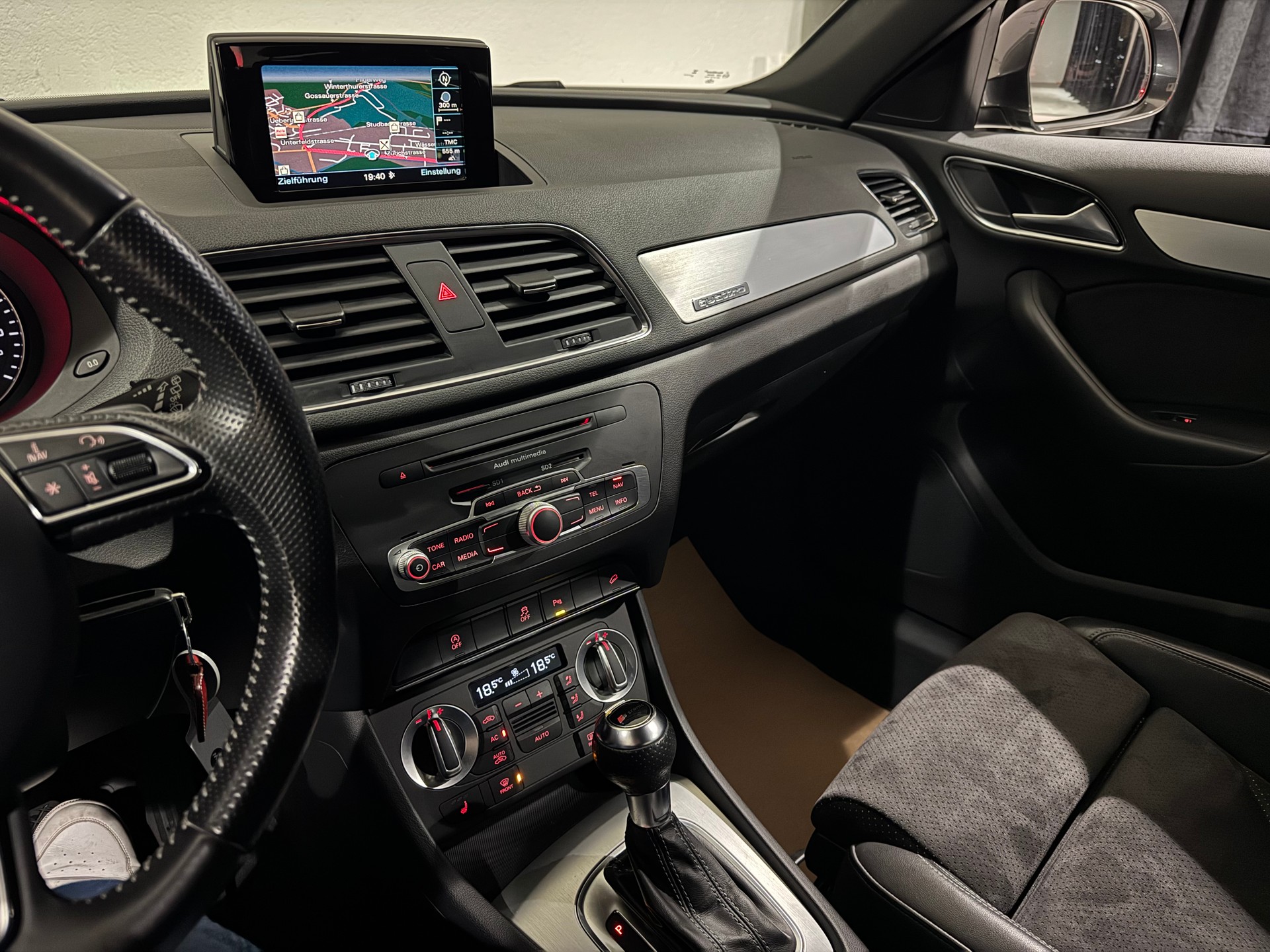 AUDI Q3 2.0 TDI quattro S-tronic | CH |-image-16