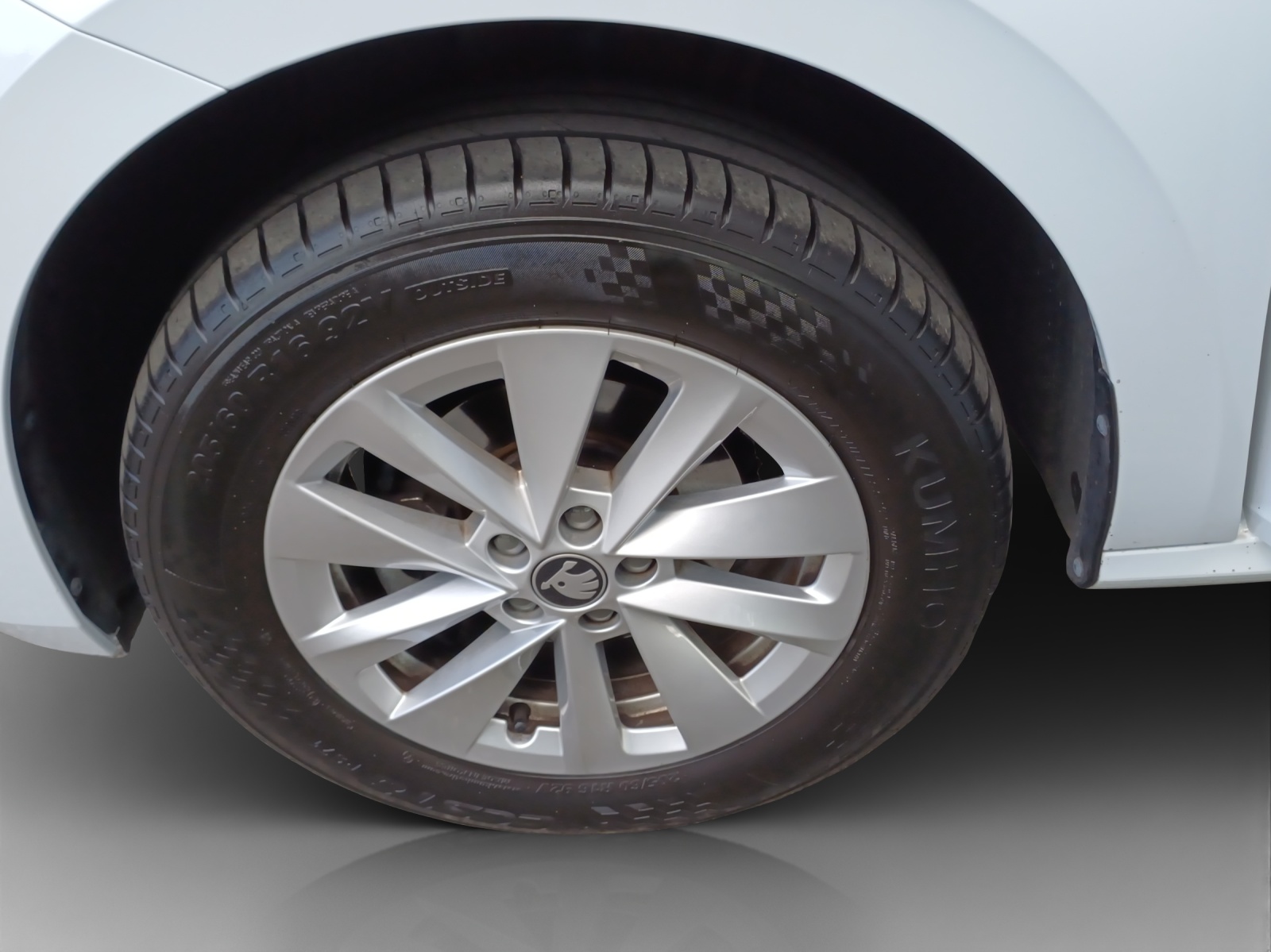 SKODA Kamiq 1.0 TSI Dynamic DSG-image-13