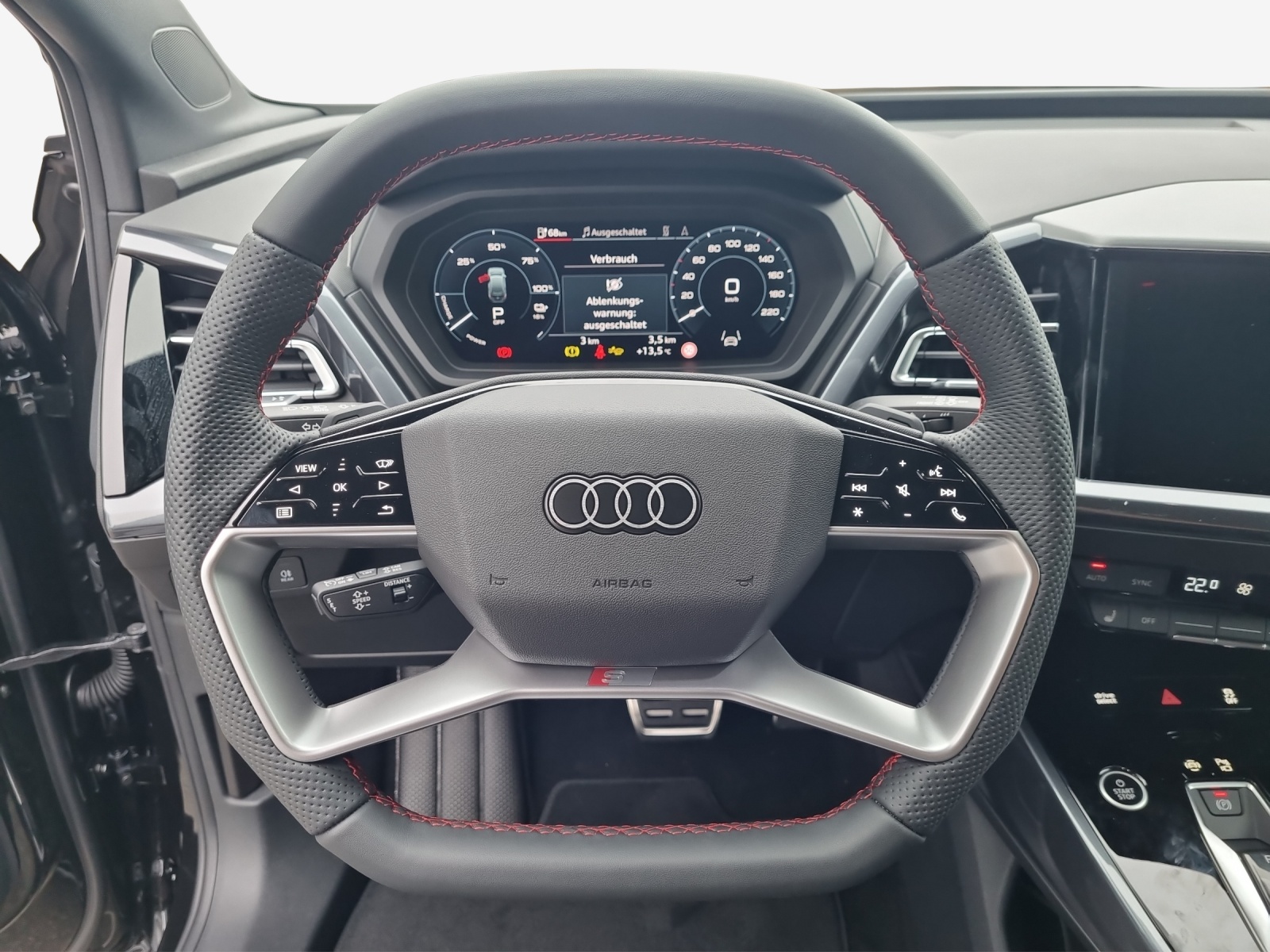 AUDI Q4 e-tron 45 Edition Swiss Ski quattro-image-9