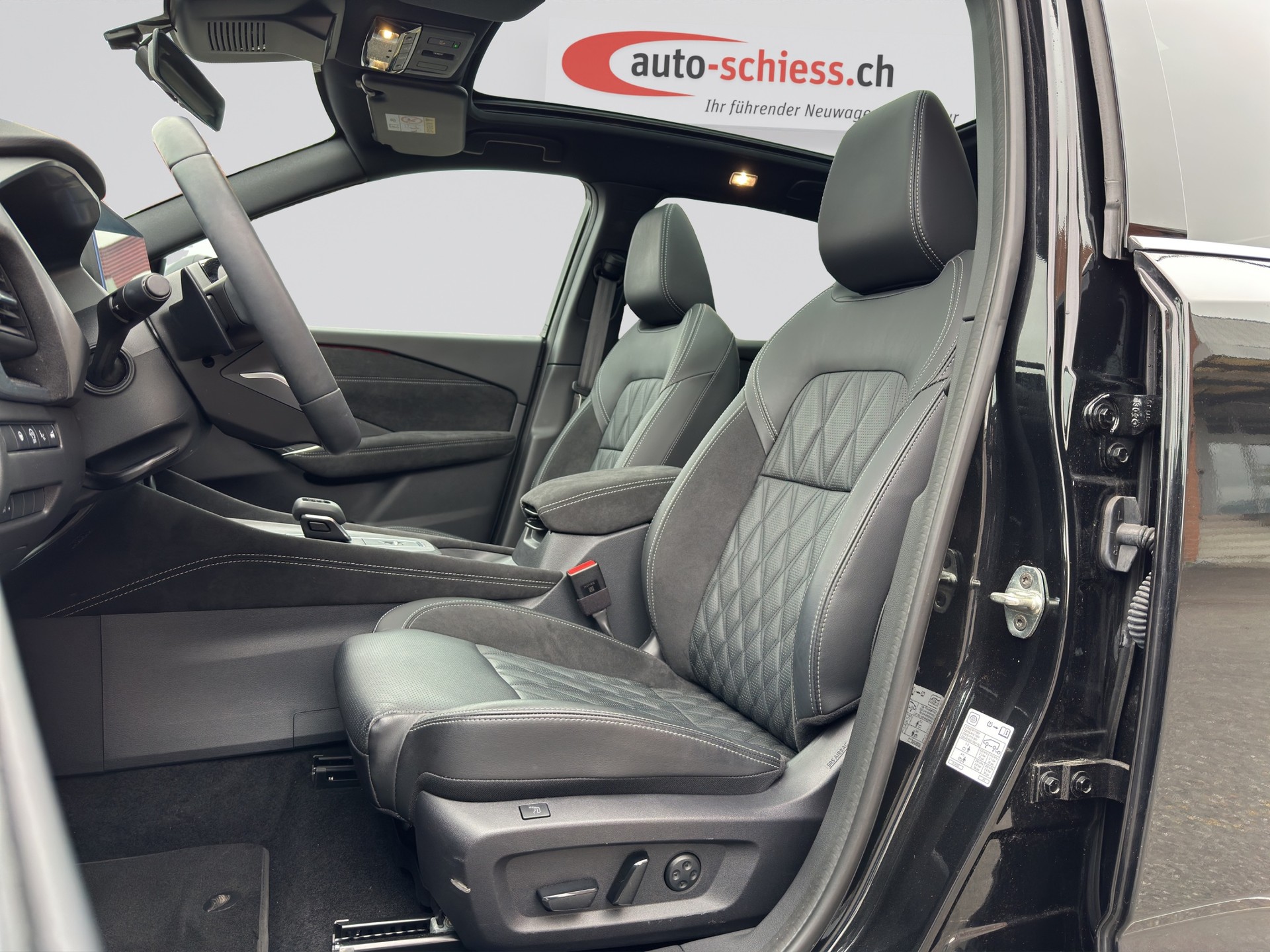 NISSAN Qashqai 1.3 DIG-T MHEV Tekna+ Xtronic-image-5
