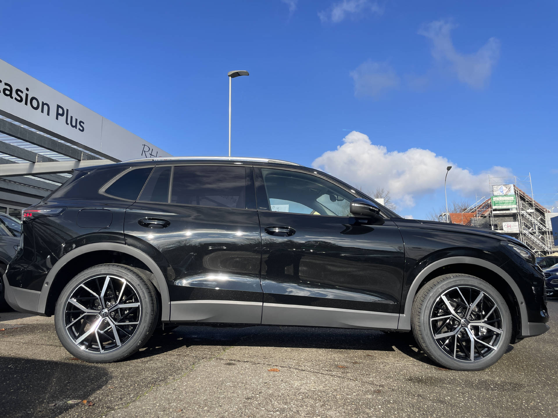 VW Tiguan 2.0 TSI UNITED DSG 4motion-showroom-element-2