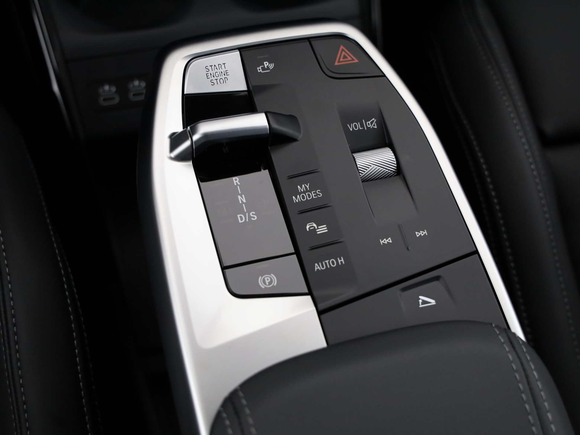 BMW 230e xDrive paddles Active Tourer-image-17