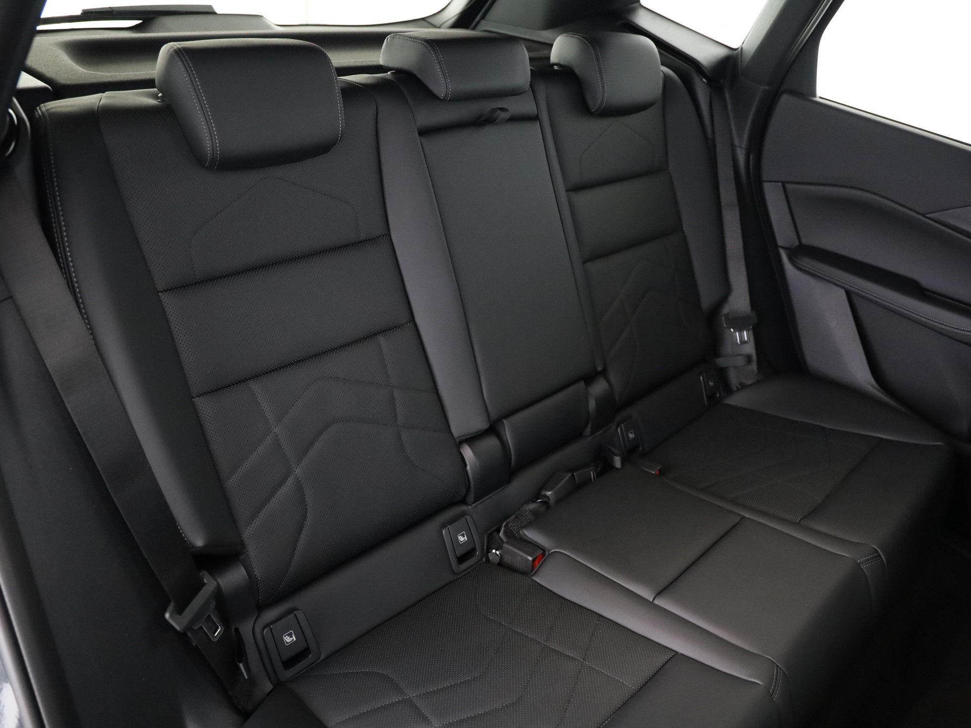 BMW 230e xDrive paddles Active Tourer-image-15