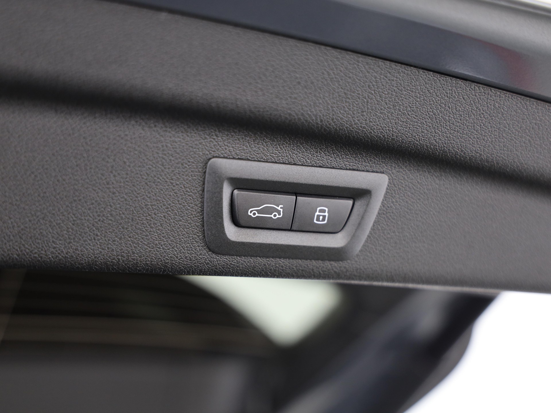BMW 230e xDrive paddles Active Tourer-image-8
