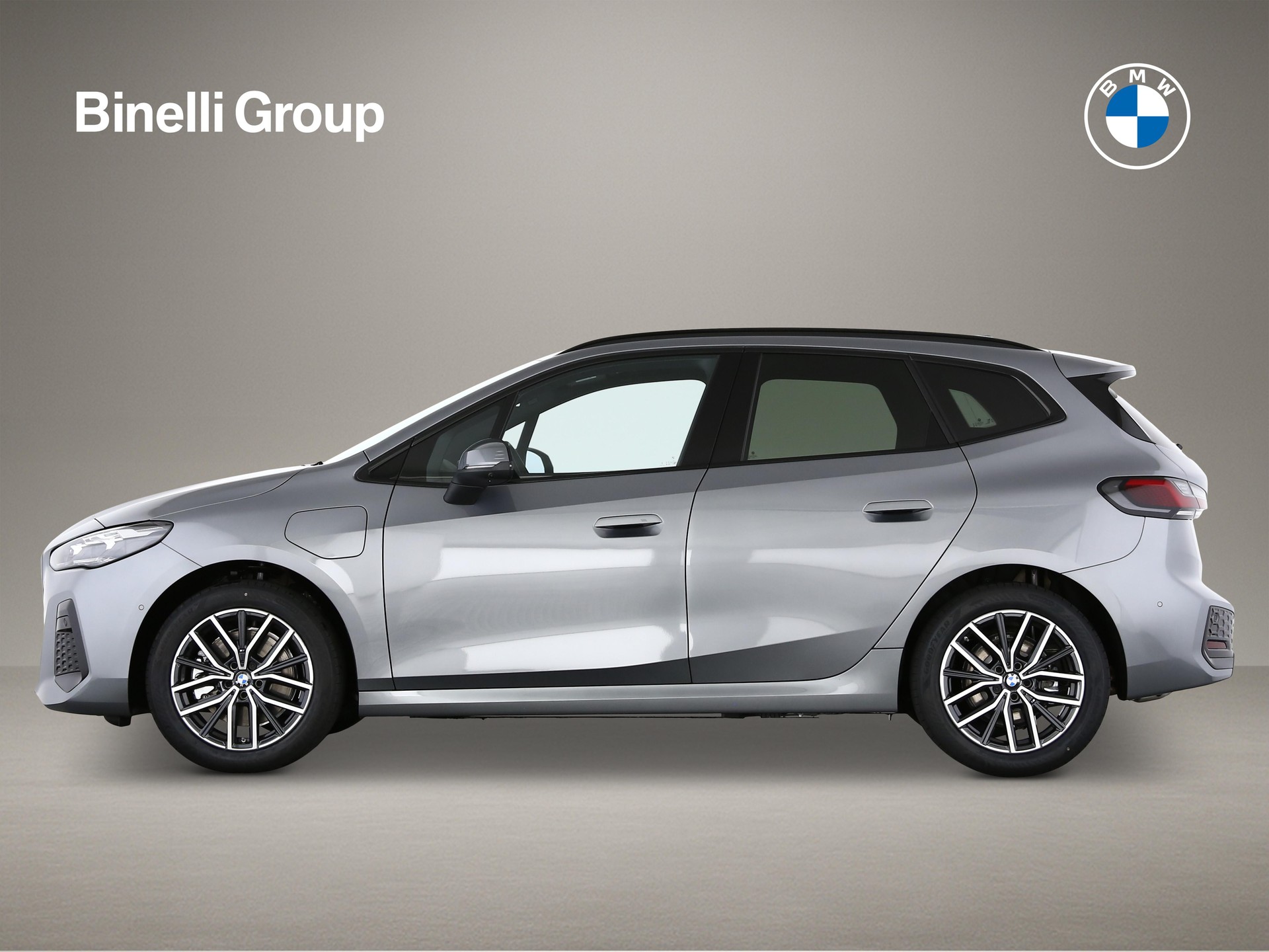 BMW 230e xDrive paddles Active Tourer-image-3