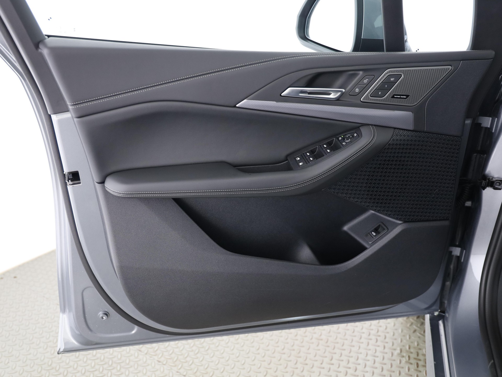BMW 230e xDrive paddles Active Tourer-image-9