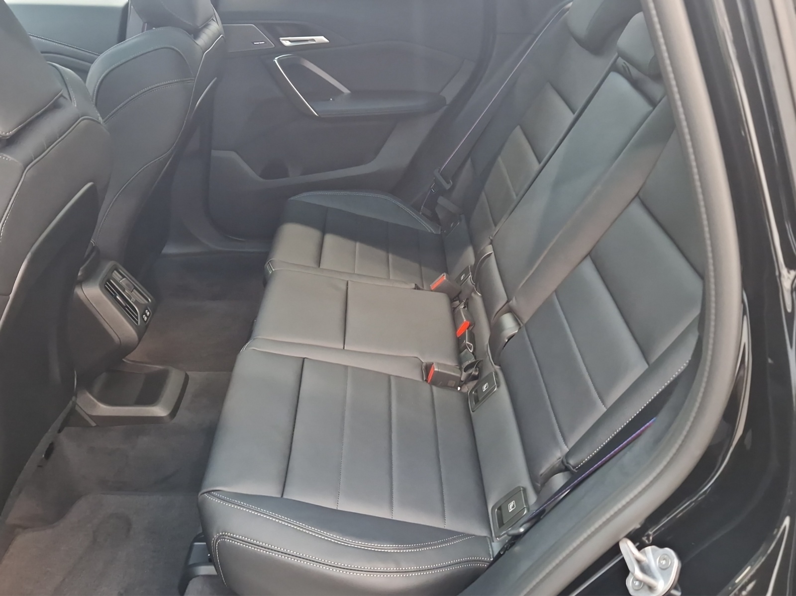 BMW X1 xDrive 23i 48V M Sport Pro-image-16