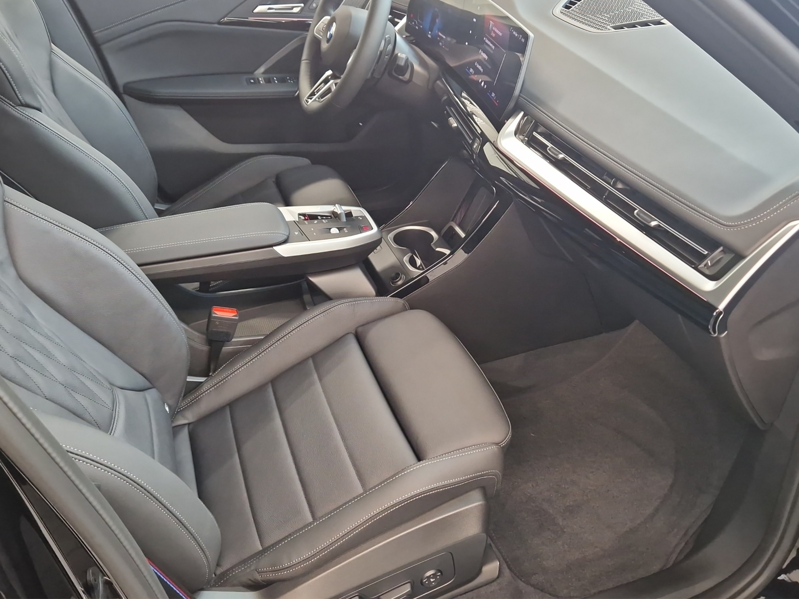 BMW X1 xDrive 23i 48V M Sport Pro-image-4