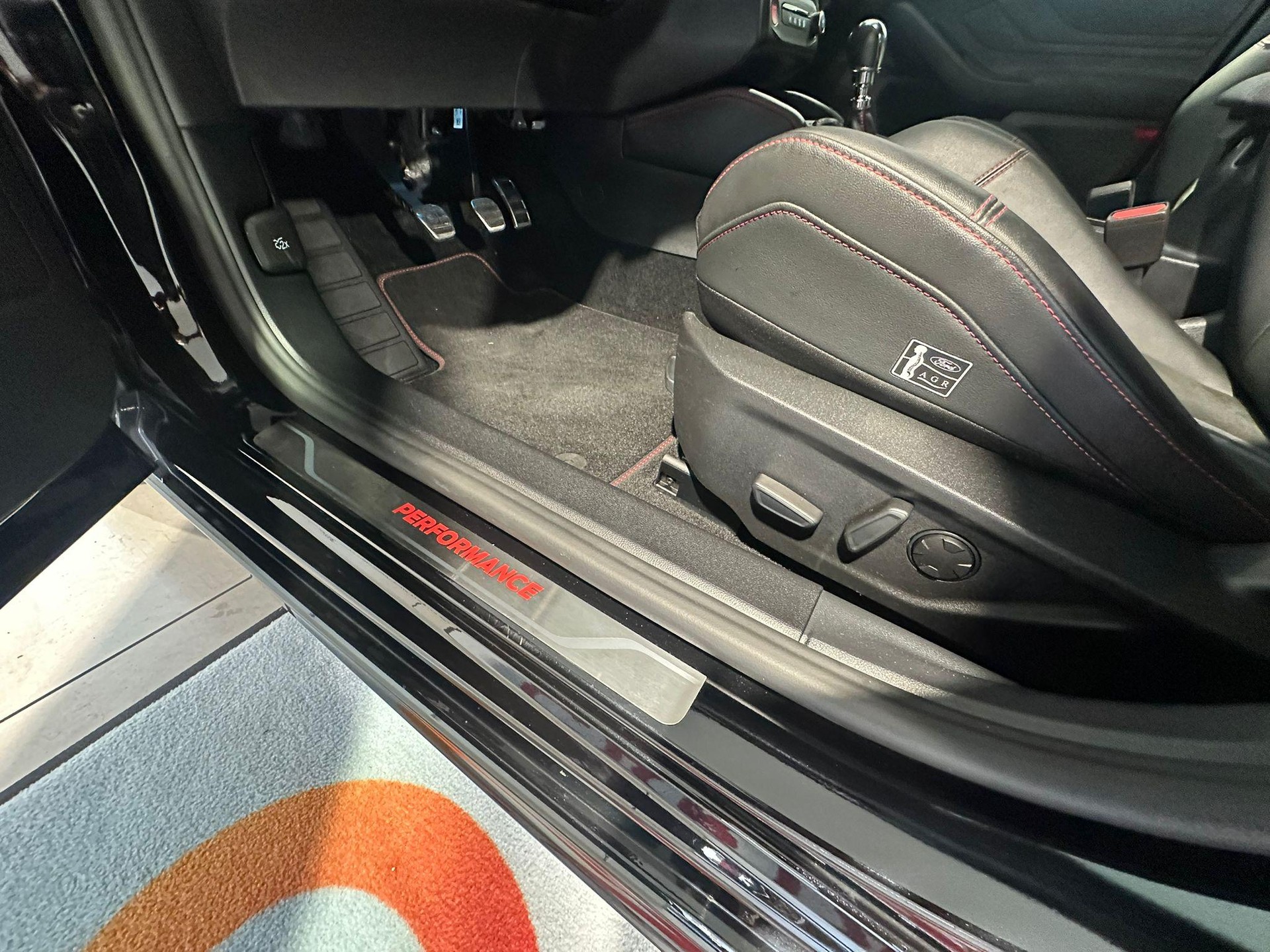 FORD Focus 2.3 EcoB ST X-image-13