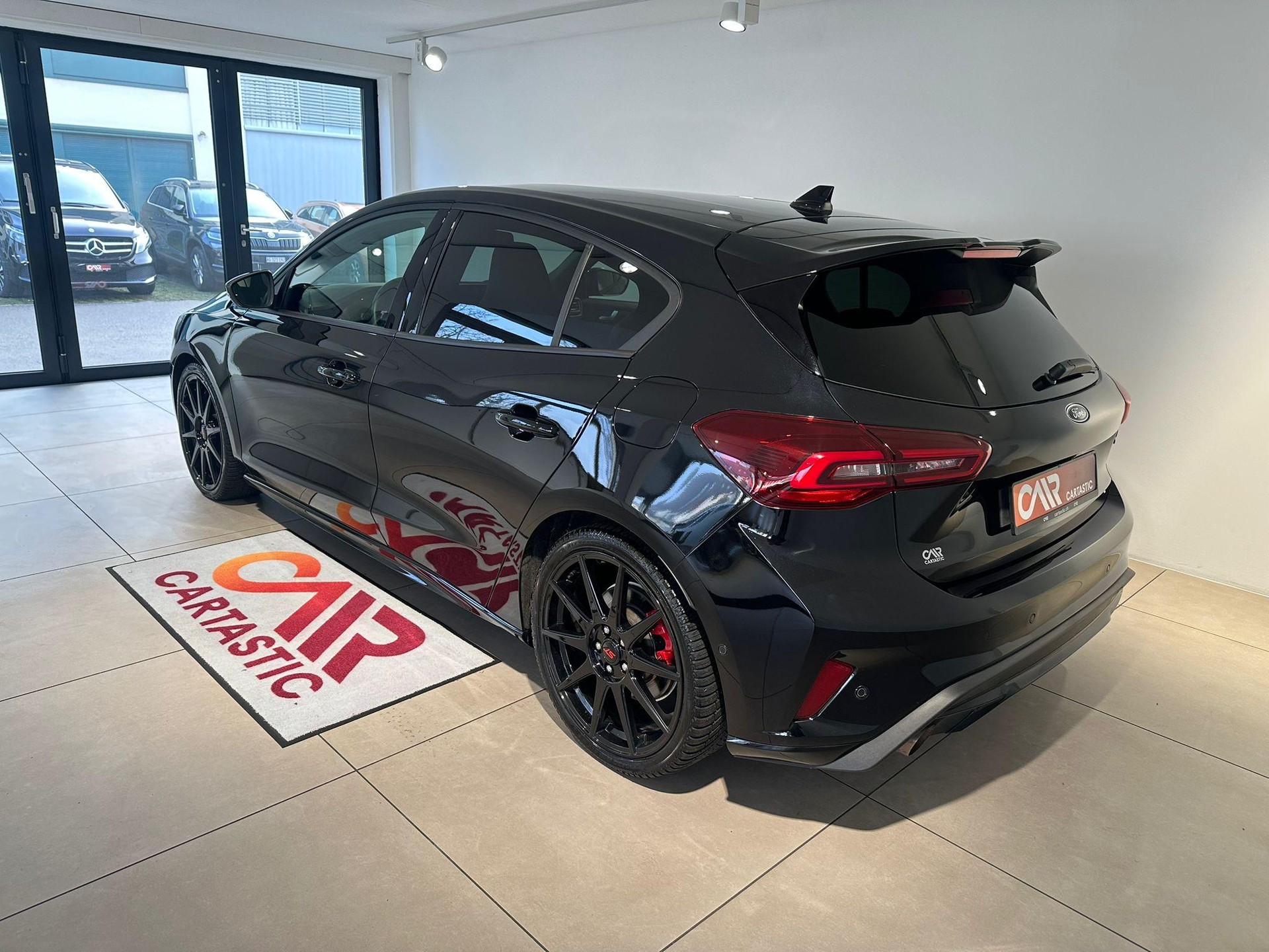 FORD Focus 2.3 EcoB ST X-image-2