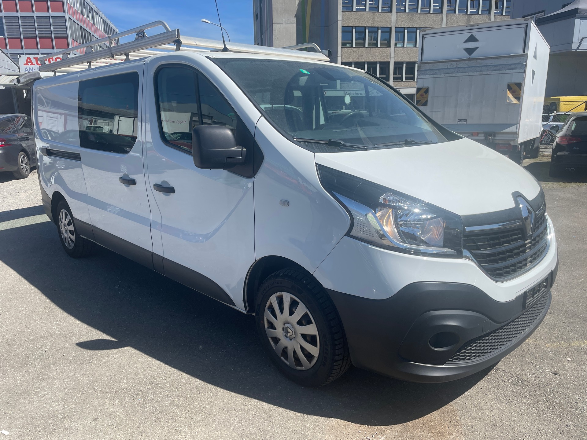 RENAULT Trafic 2.0 Energy dCi 120 3.0t Business L2H1-image-2