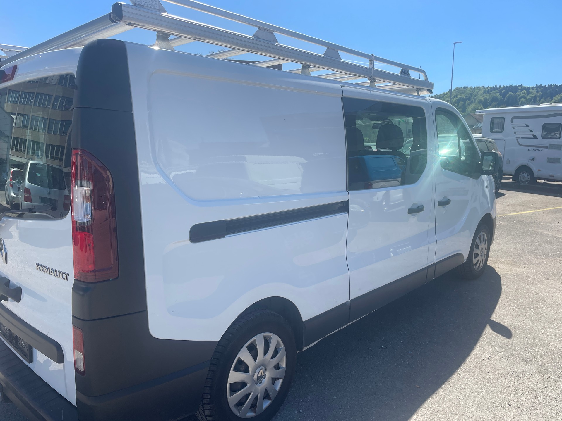 RENAULT Trafic 2.0 Energy dCi 120 3.0t Business L2H1-image-3