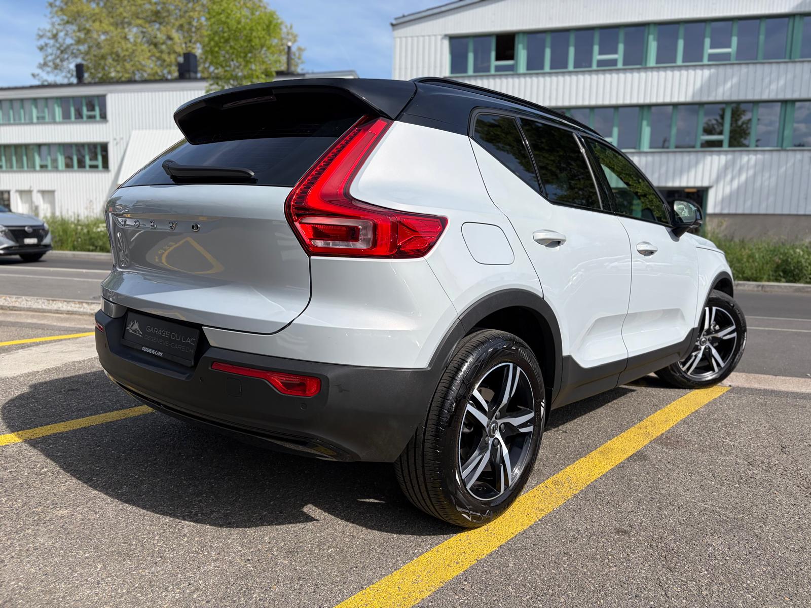 VOLVO XC40 T3 R-Design Geartronic-image-3