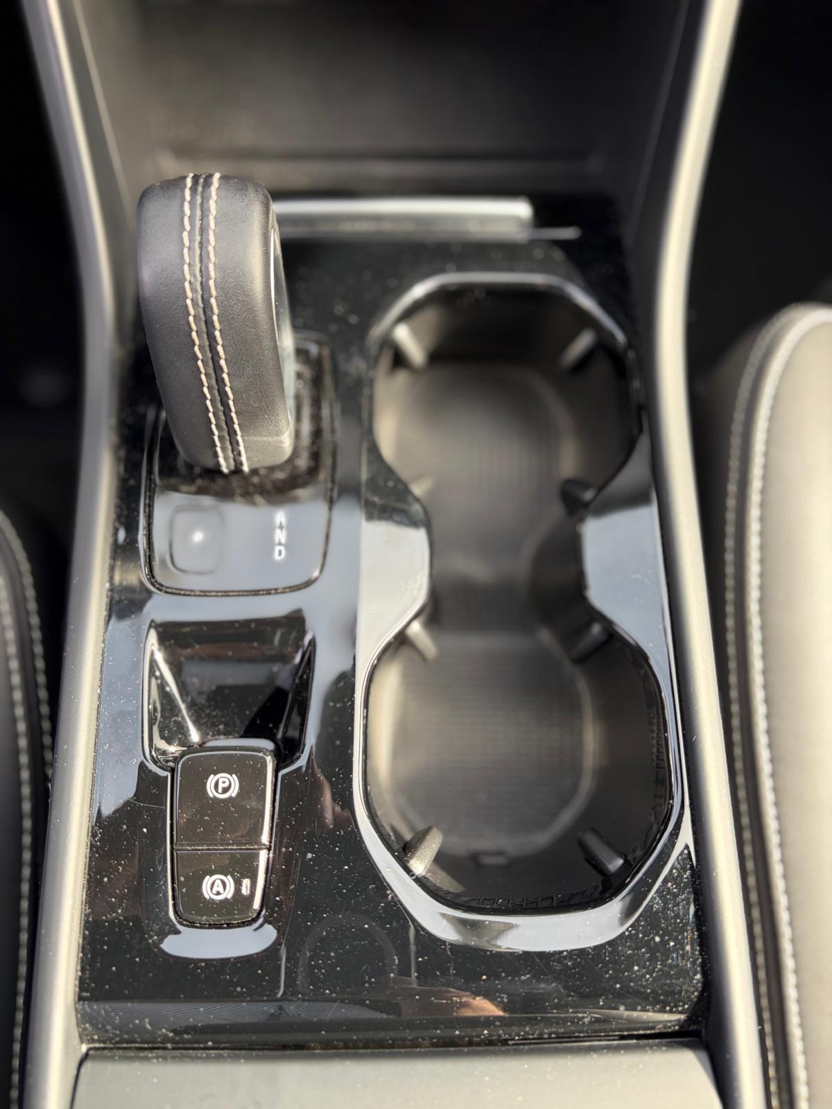 VOLVO XC40 T3 R-Design Geartronic-image-20
