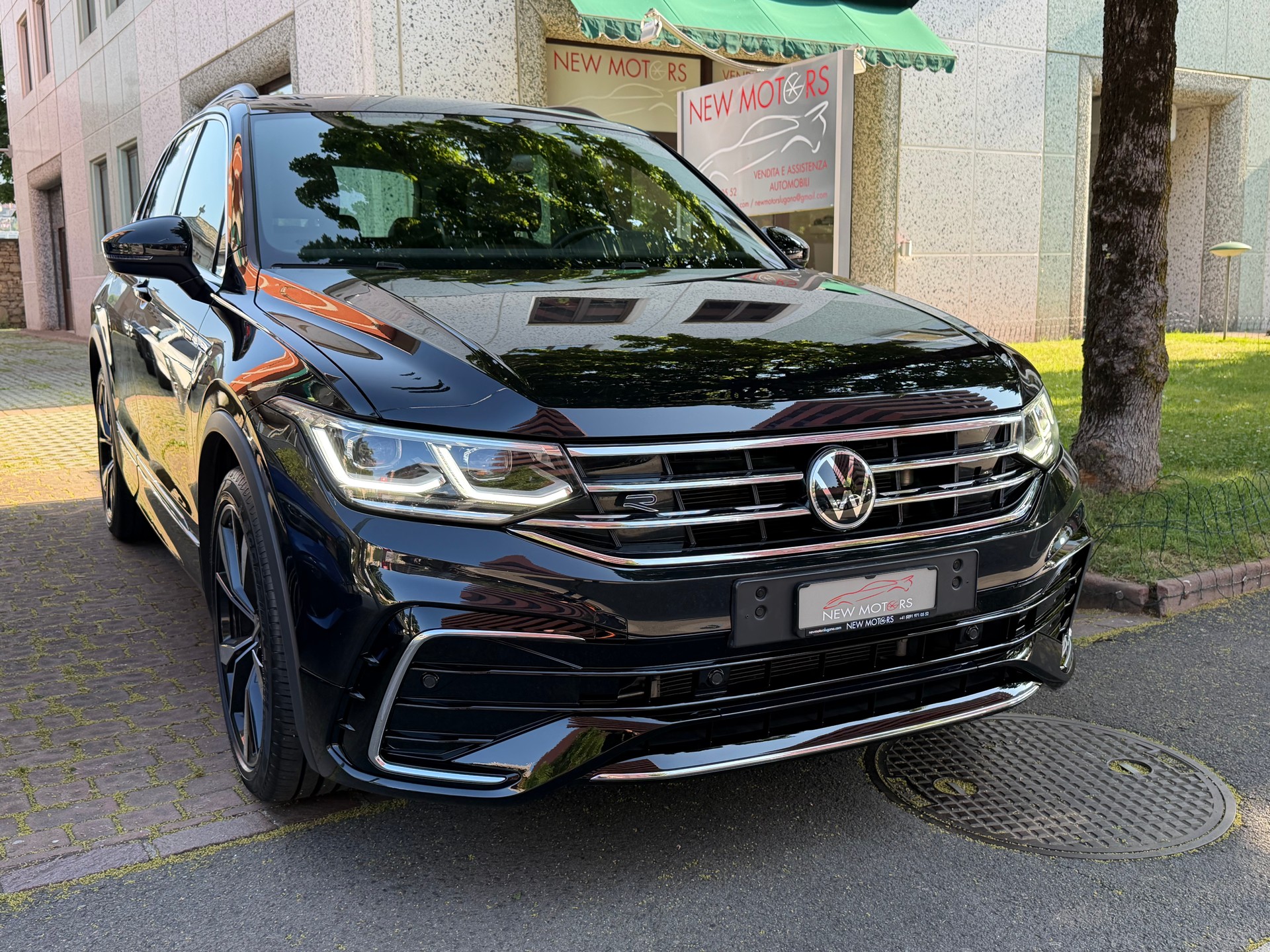 VW Tiguan 2.0TSI R-Line 4Motion DSG-image-0