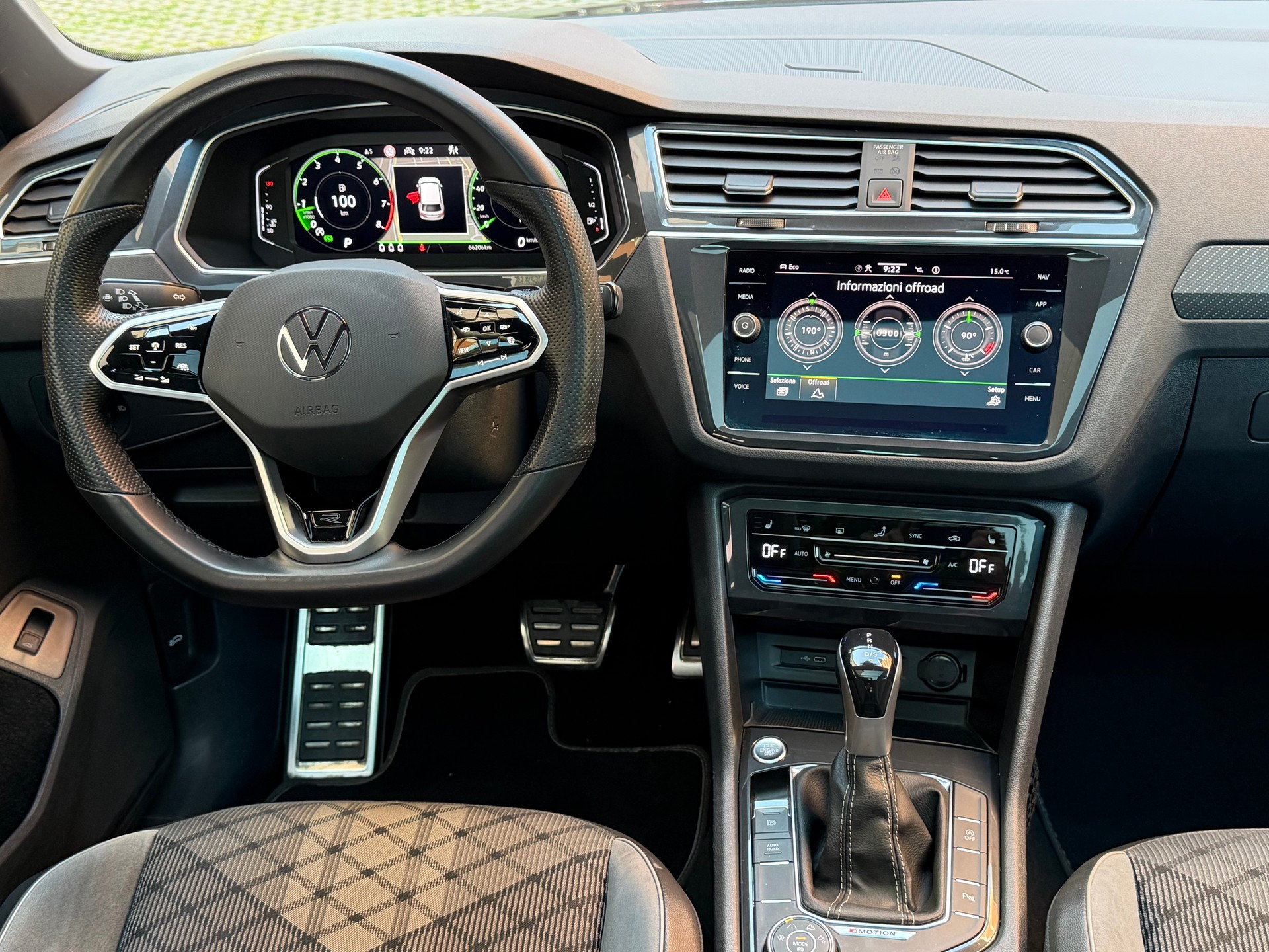 VW Tiguan 2.0TSI R-Line 4Motion DSG-image-9