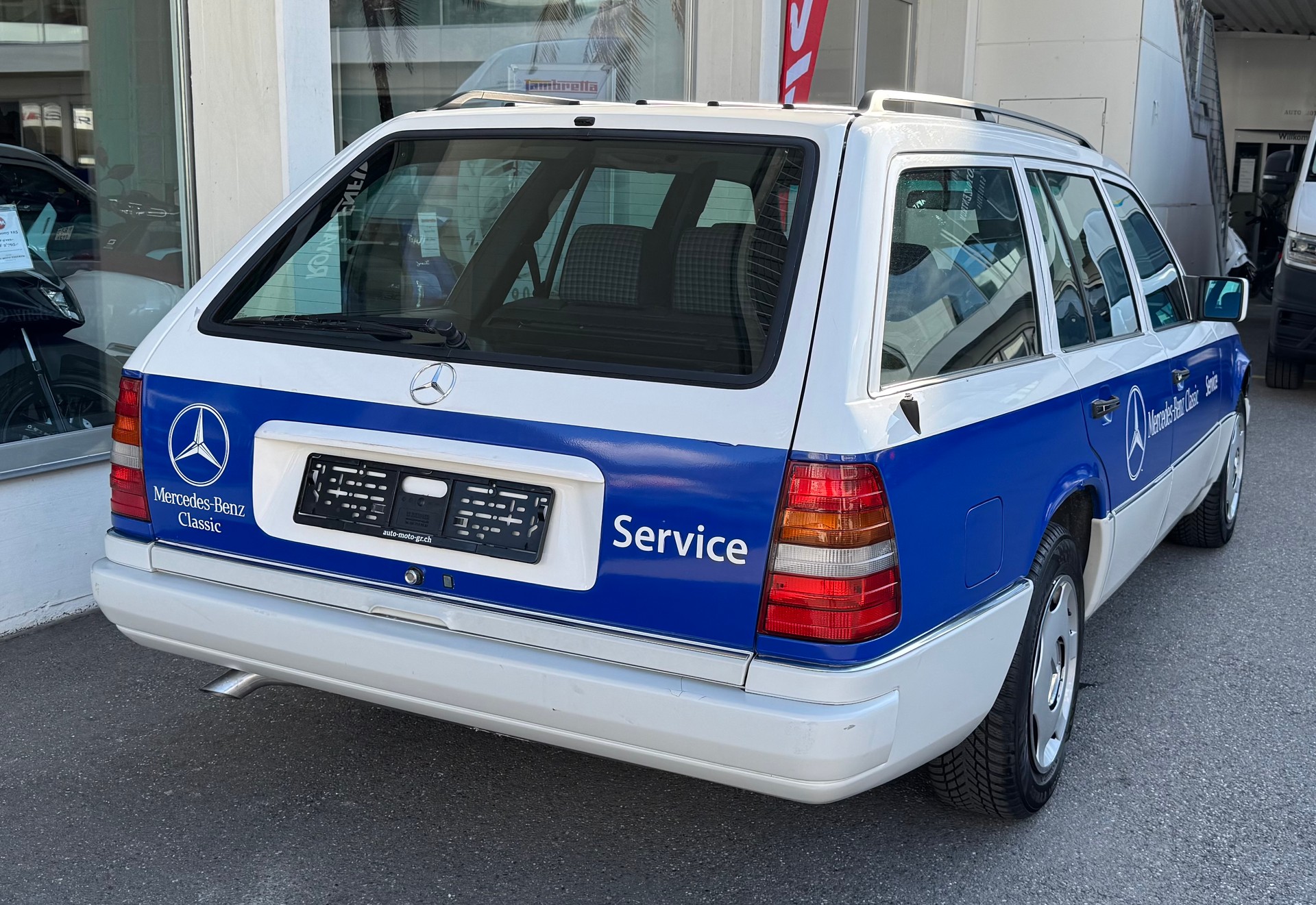 MERCEDES-BENZ E 280 Business Automatic-image-4