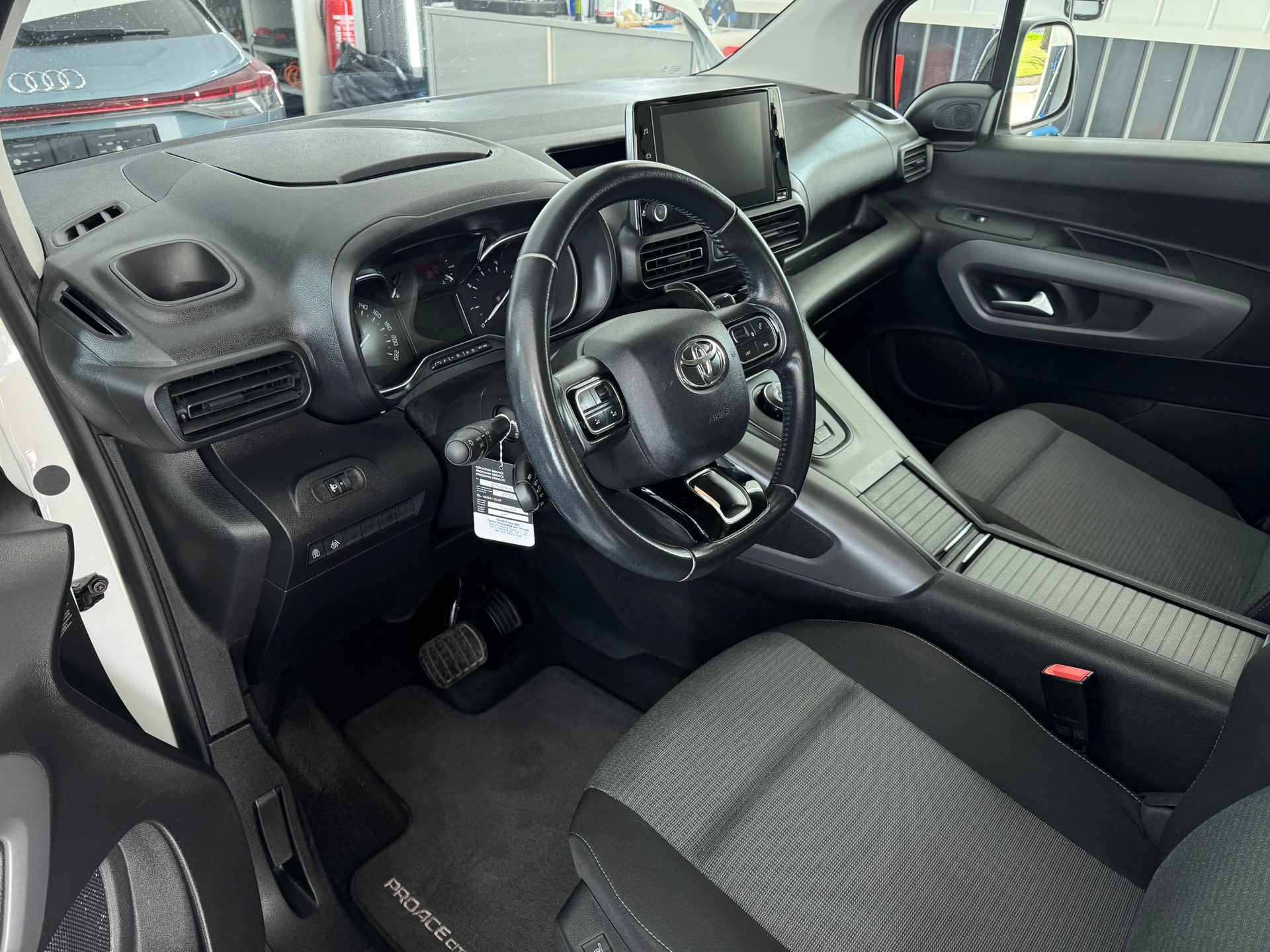 TOYOTA Proace City Verso 1.2 Style Medium Automatik-image-9