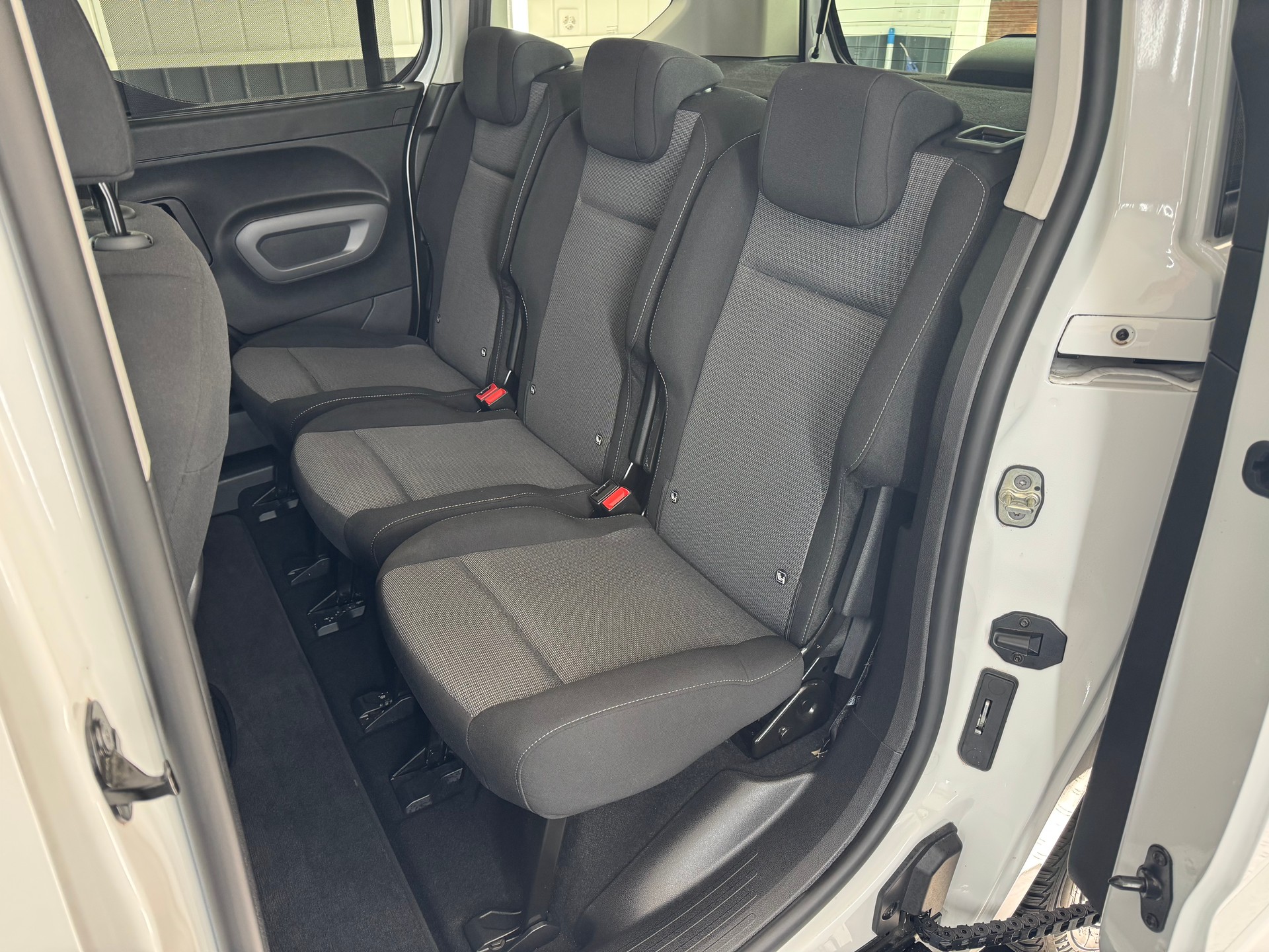 TOYOTA Proace City Verso 1.2 Style Medium Automatik-image-12