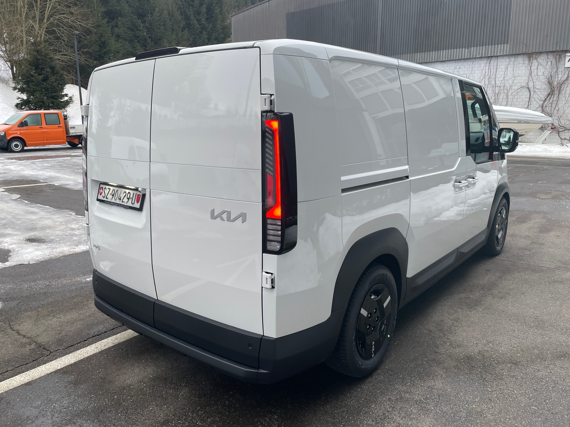 KIA PV5 Cargo 71.2 kWh Plus 2-Schiebetüren-showroom-element-3