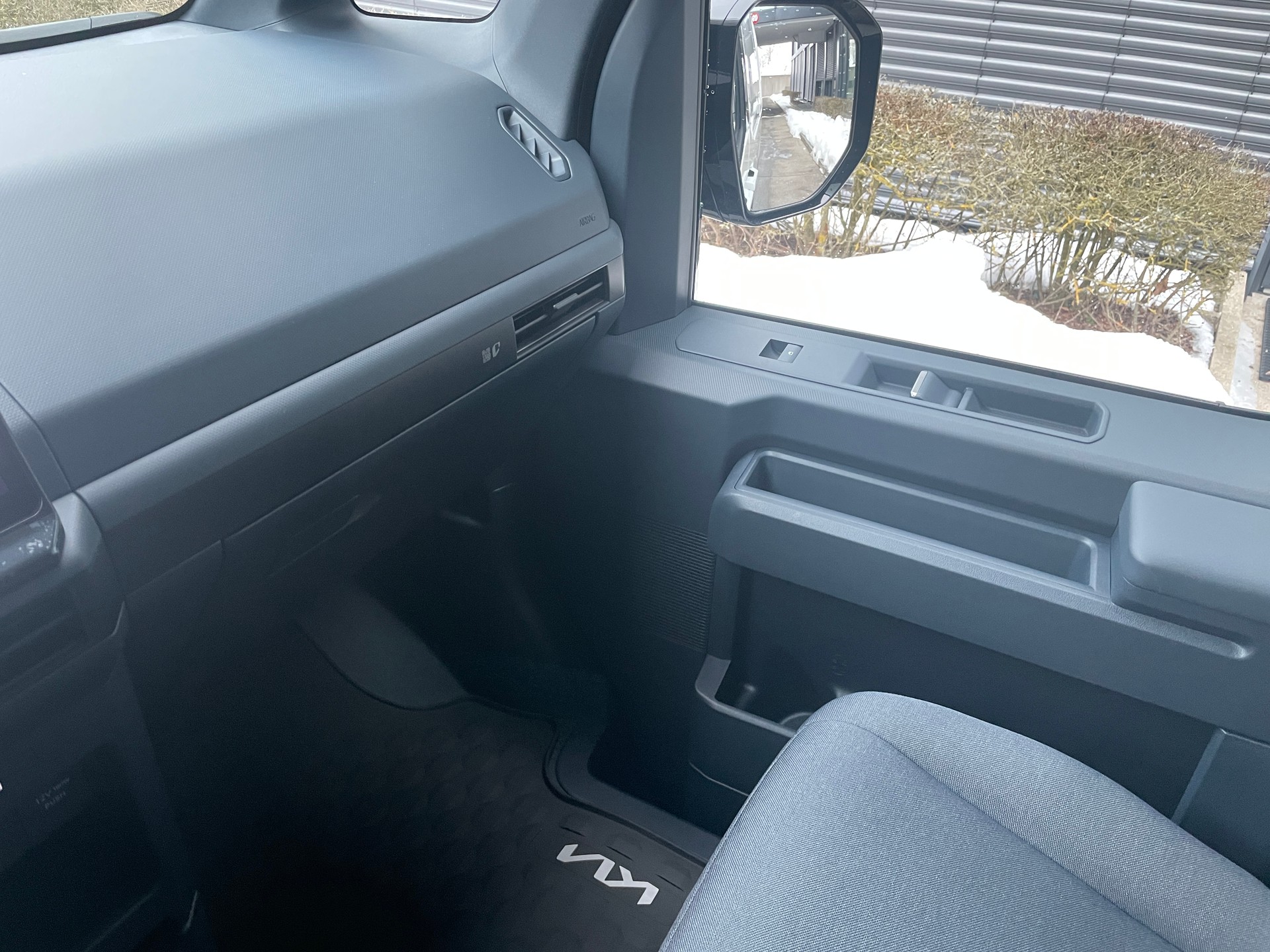 KIA PV5 Cargo 71.2 kWh Plus 2-Schiebetüren-image-18