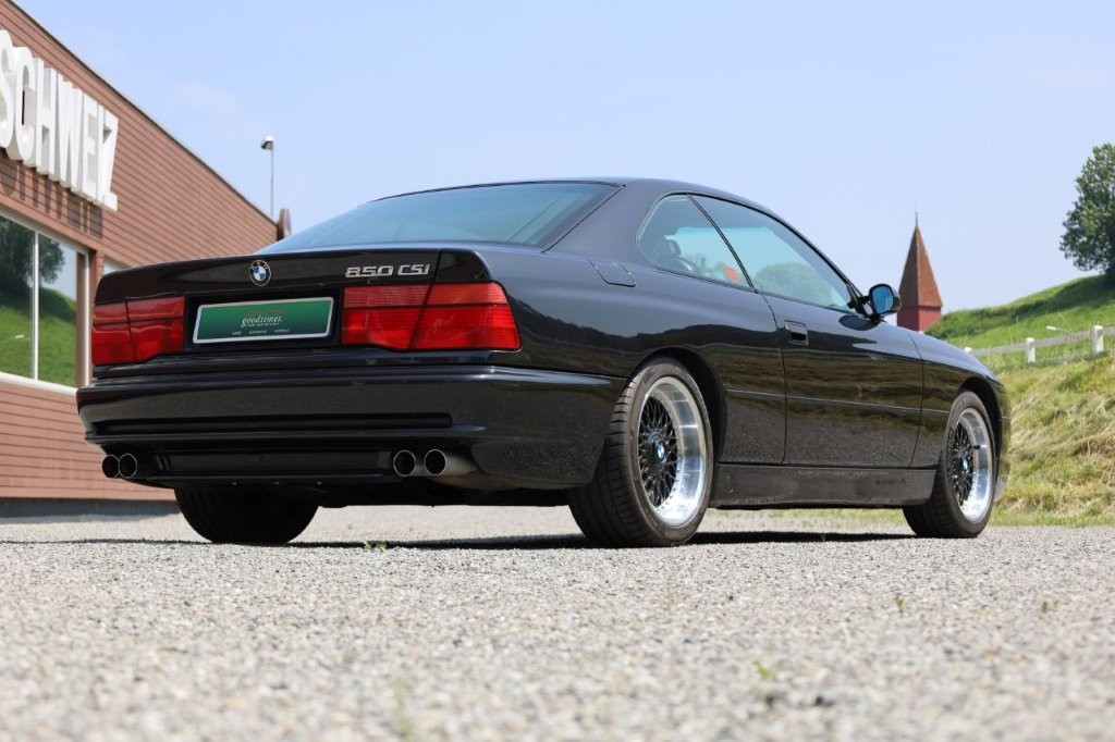 BMW CSi-image-5