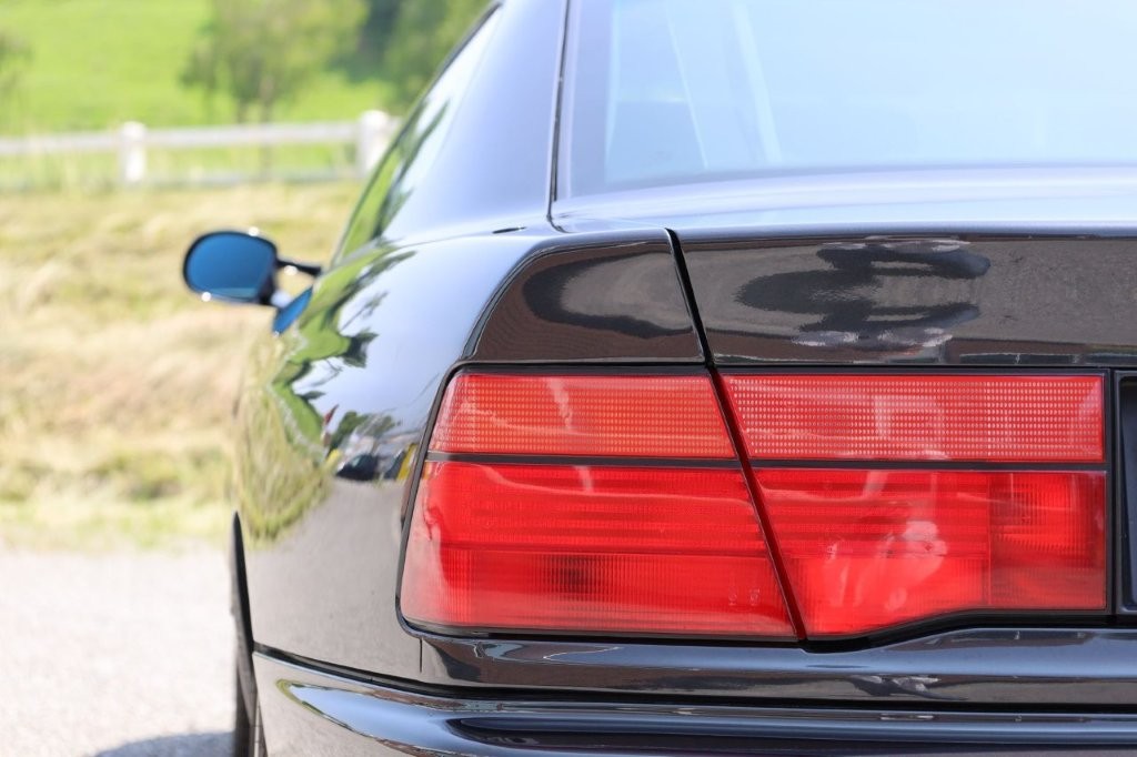 BMW CSi-image-4