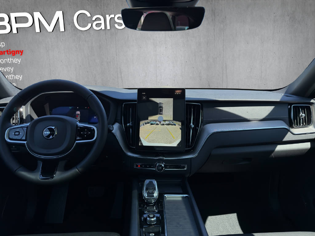 VOLVO XC60 2.0 T6 TE Black Edition eAWD-image-11