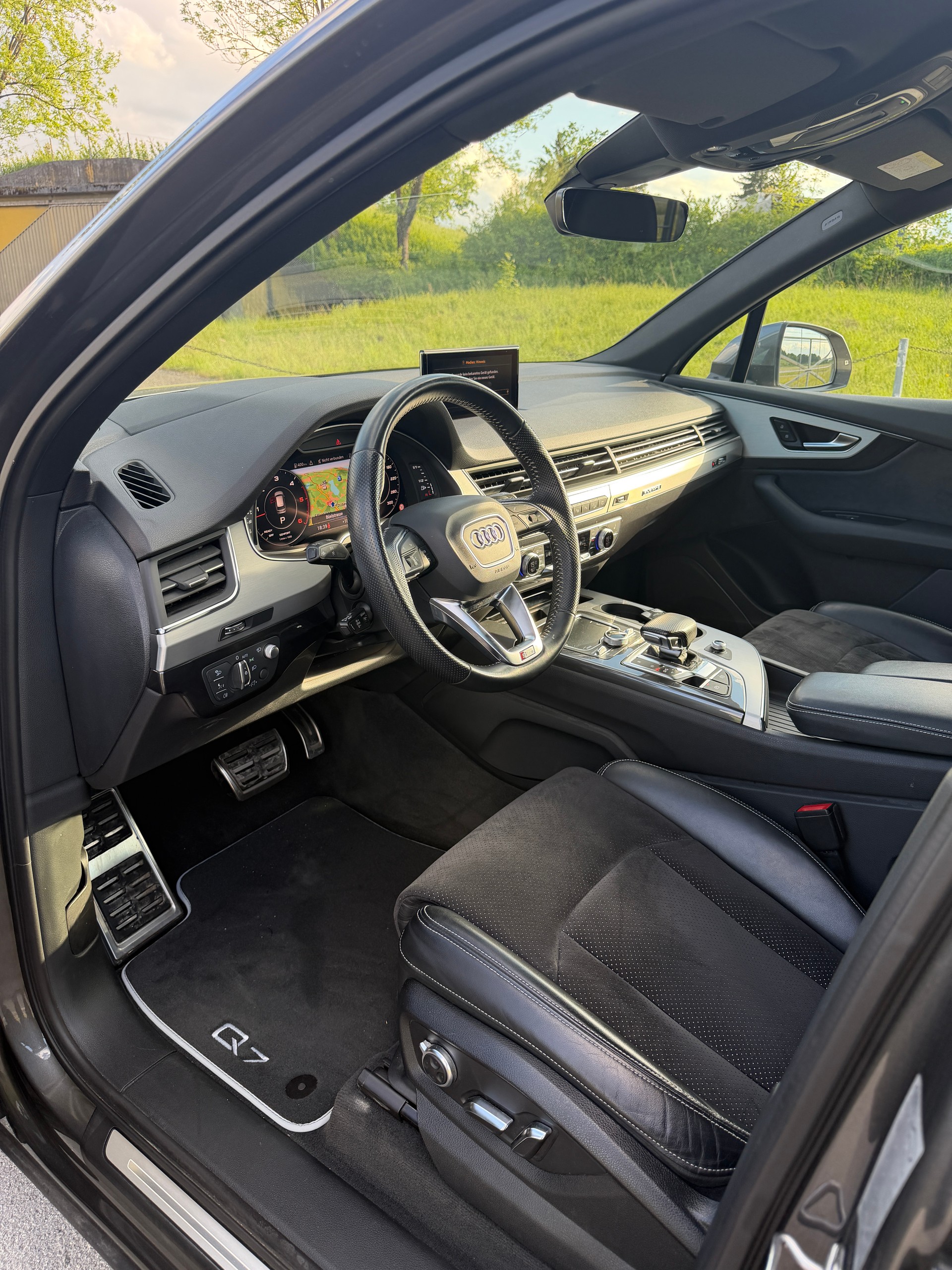 AUDI Q7 3.0 TDI quattro tiptronic-image-8
