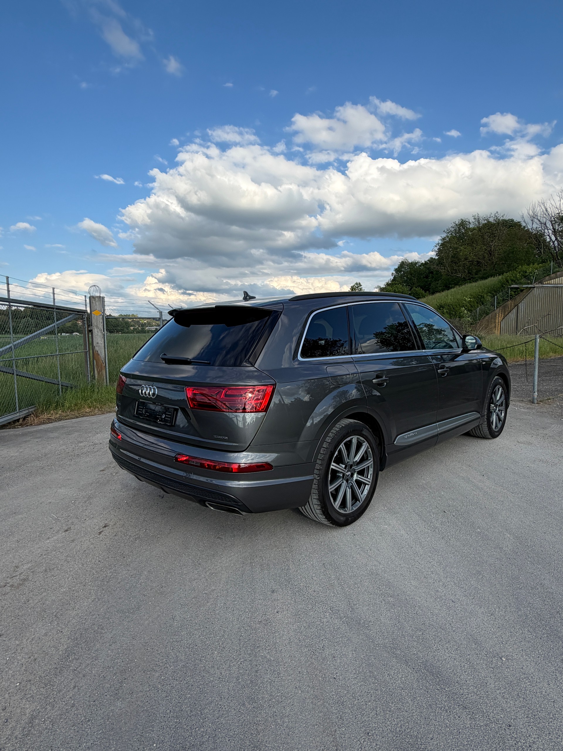AUDI Q7 3.0 TDI quattro tiptronic-image-6