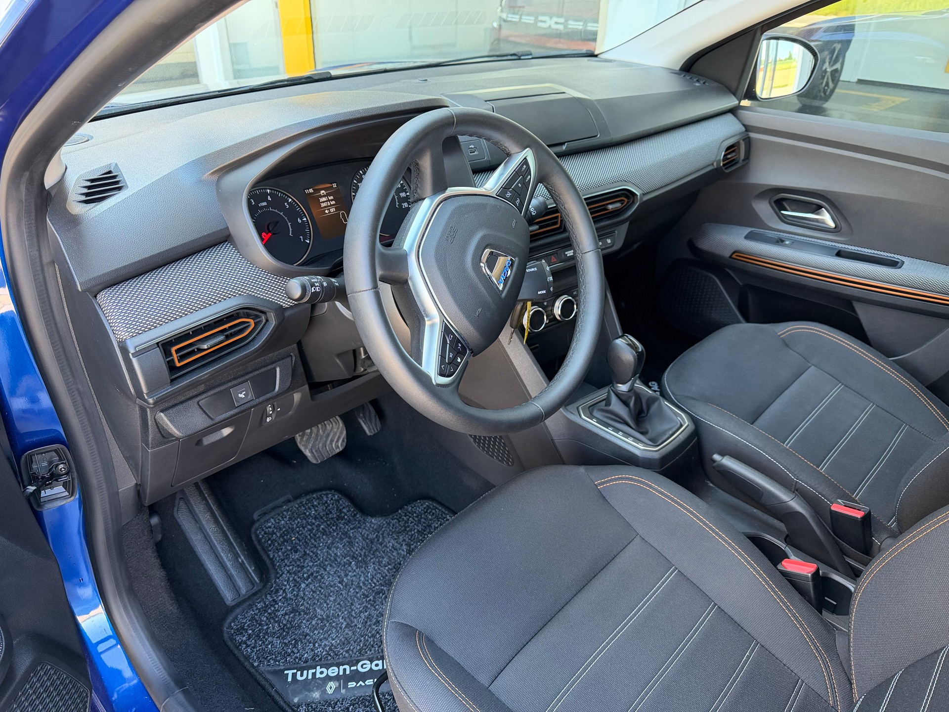 DACIA Sandero Stepway TCe 90 Comfort CVT-image-6
