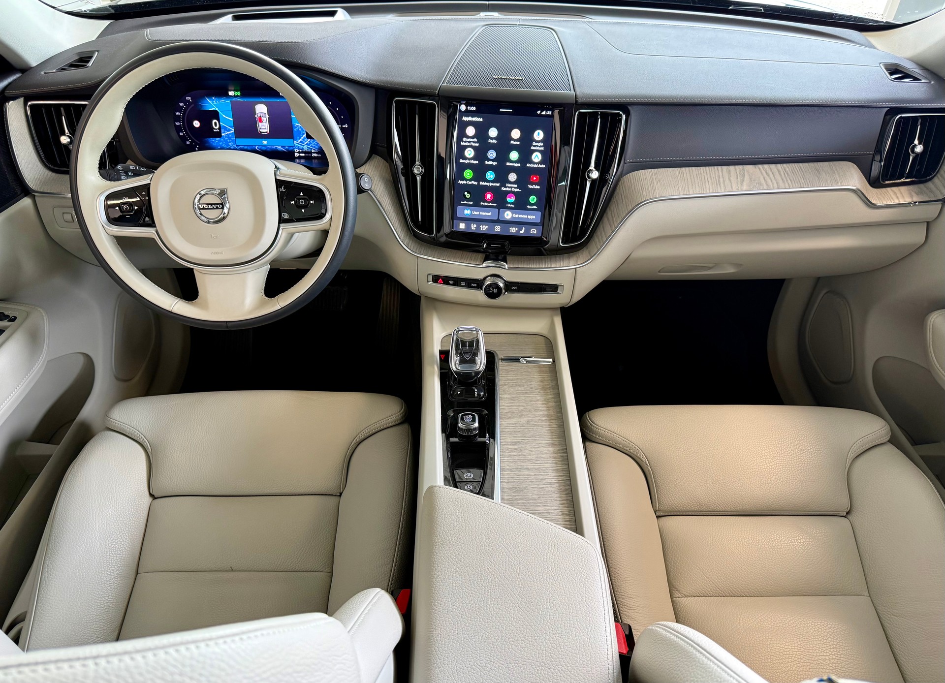 VOLVO XC60 T6 eAWD Inscription Geartronic-image-15