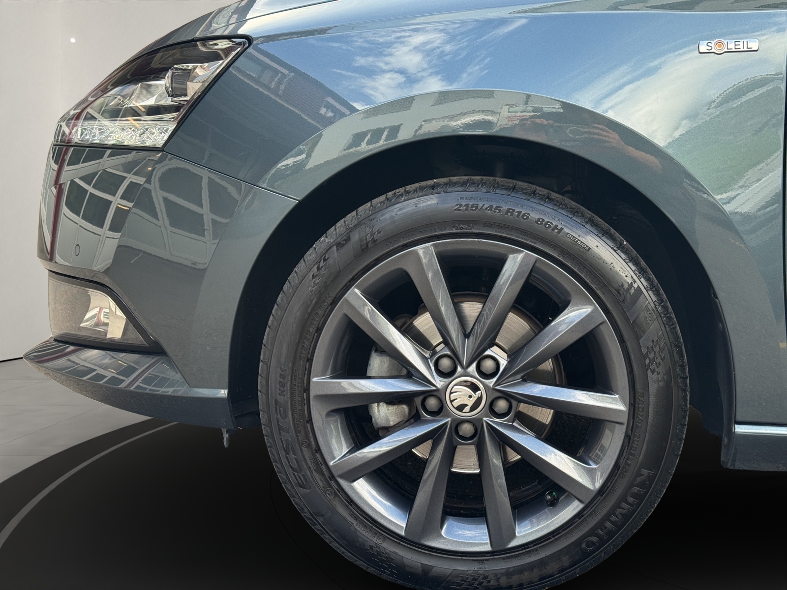 SKODA Fabia 1.0 TSI Soleil-image-3