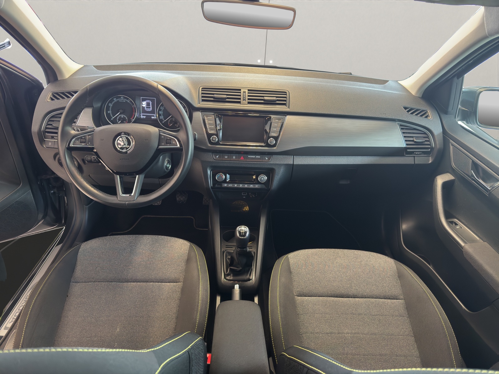 SKODA Fabia 1.0 TSI Soleil-image-7