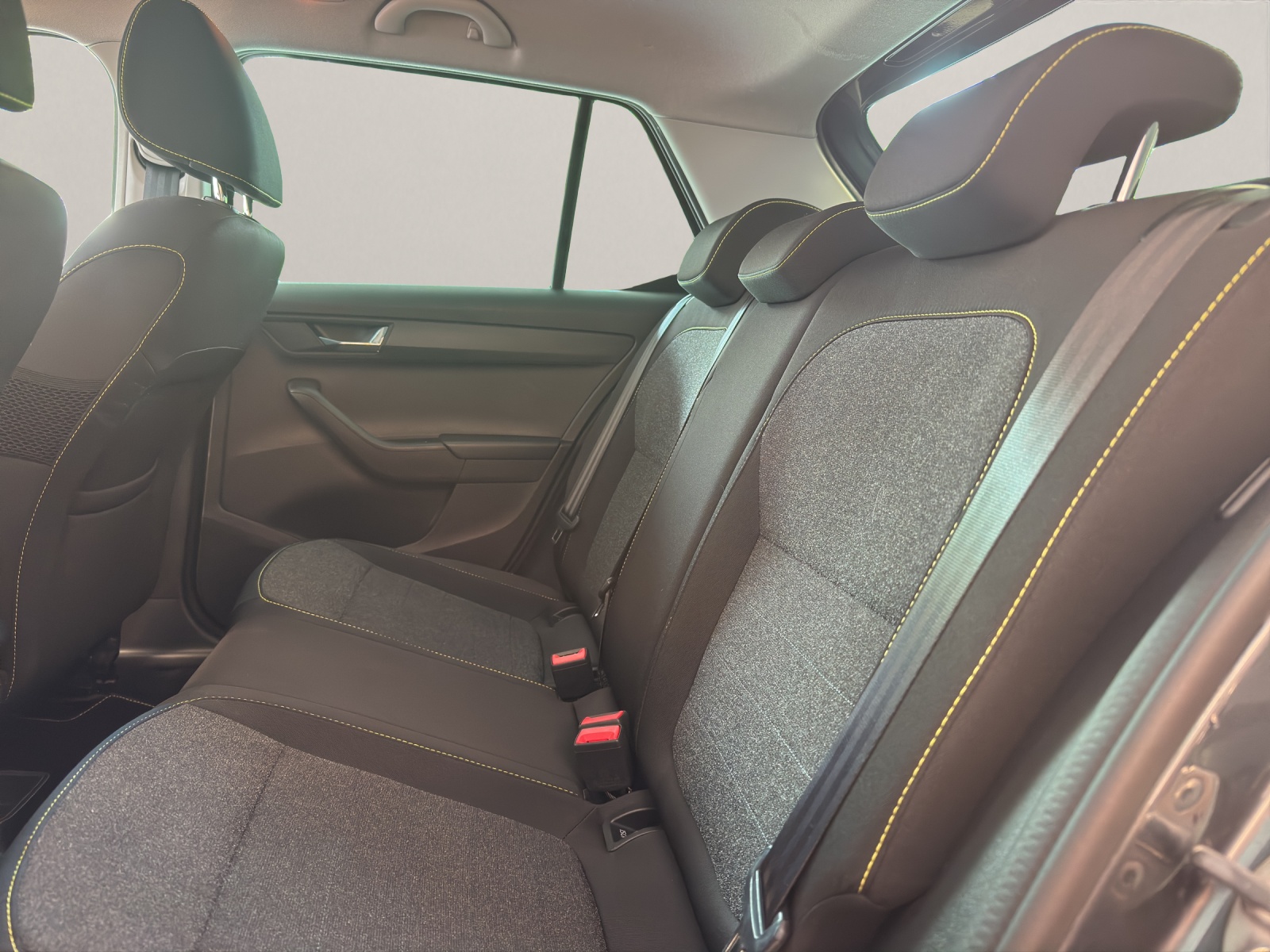 SKODA Fabia 1.0 TSI Soleil-image-6