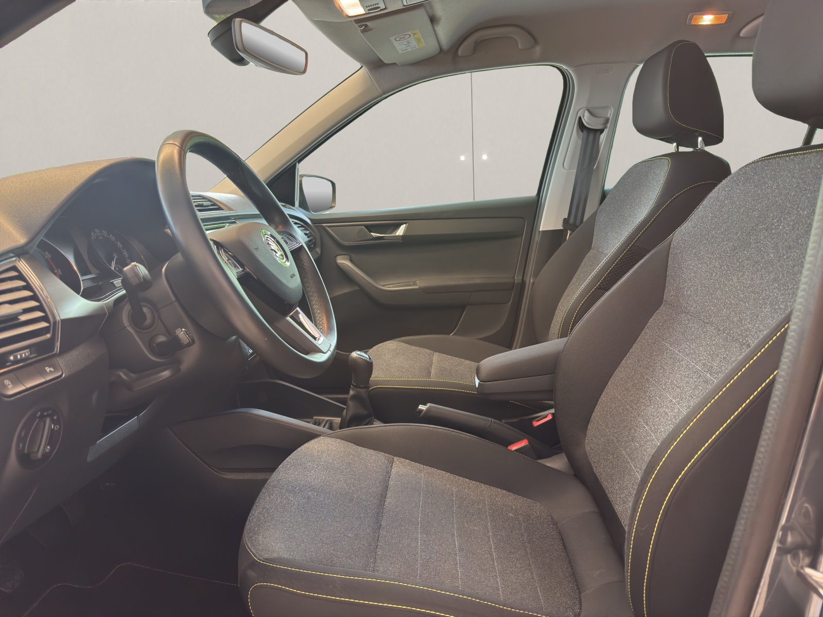 SKODA Fabia 1.0 TSI Soleil-image-13