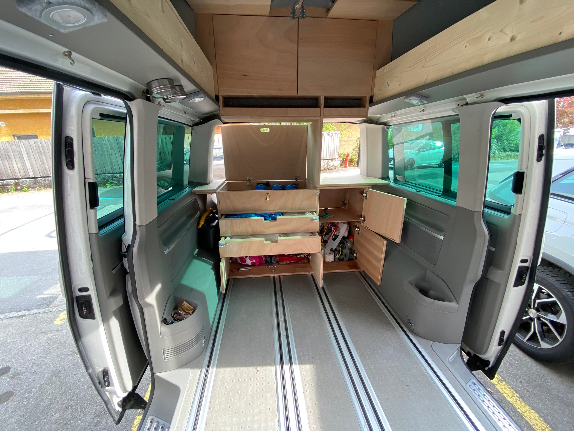 VW Multivan Highline 4 Motion-image-4