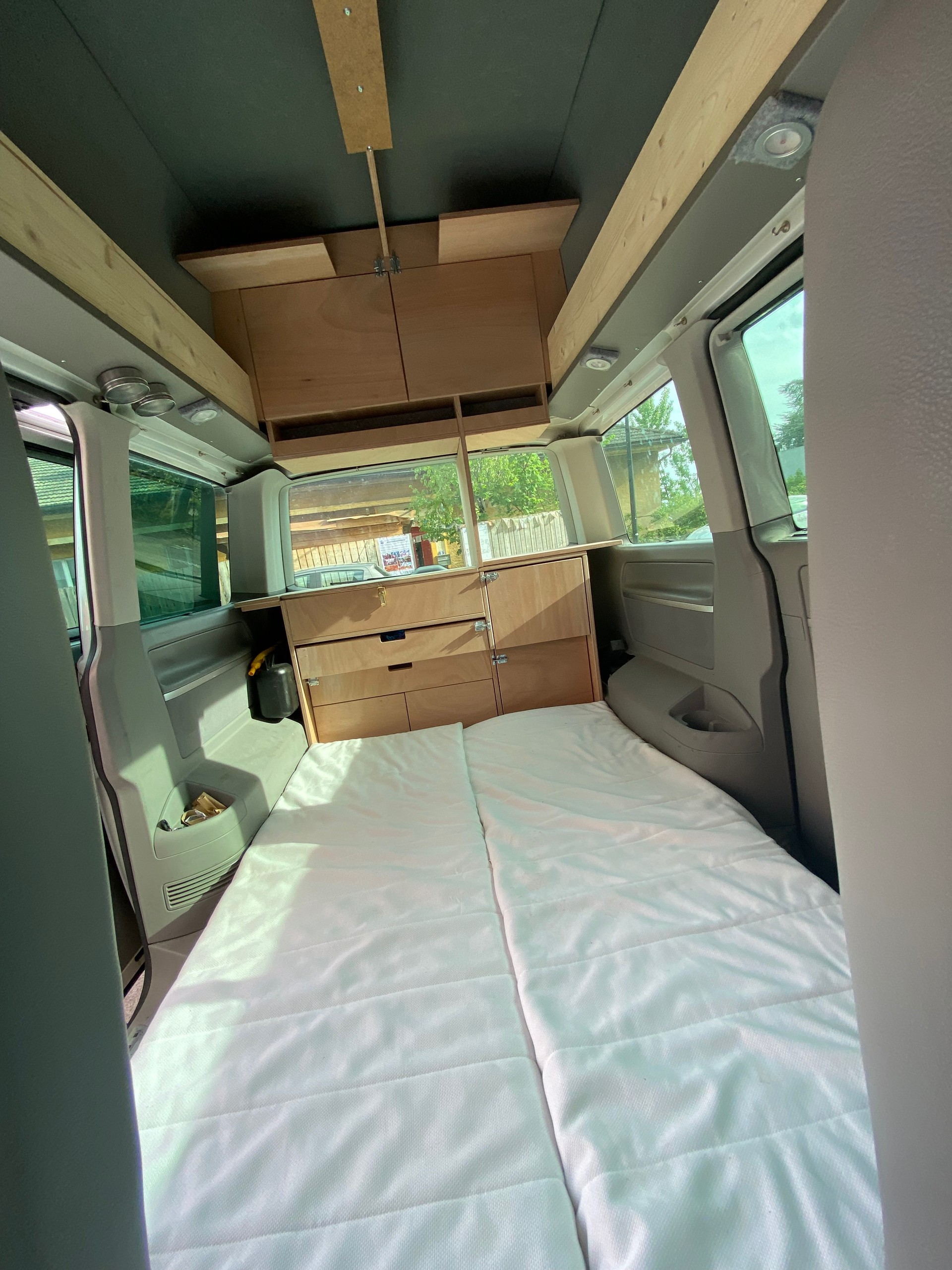 VW Multivan Highline 4 Motion-image-8