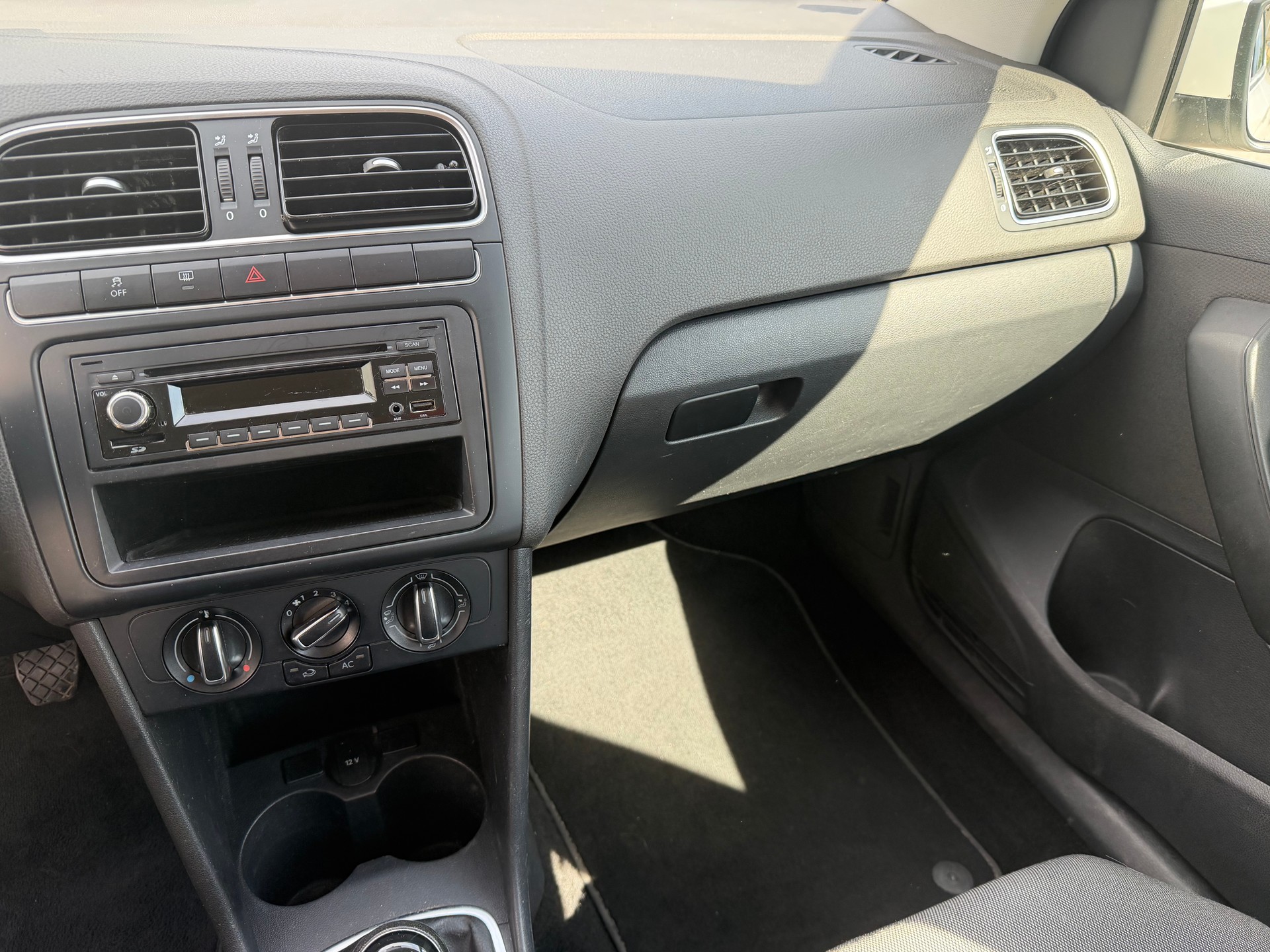 VW Polo 1.2 TSI Comfortline-image-10