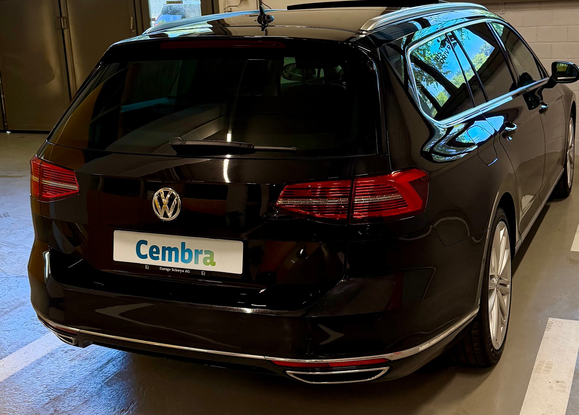 VW Passat Variant 2.0 TDI BMT High. DSG 4Motion-image-4