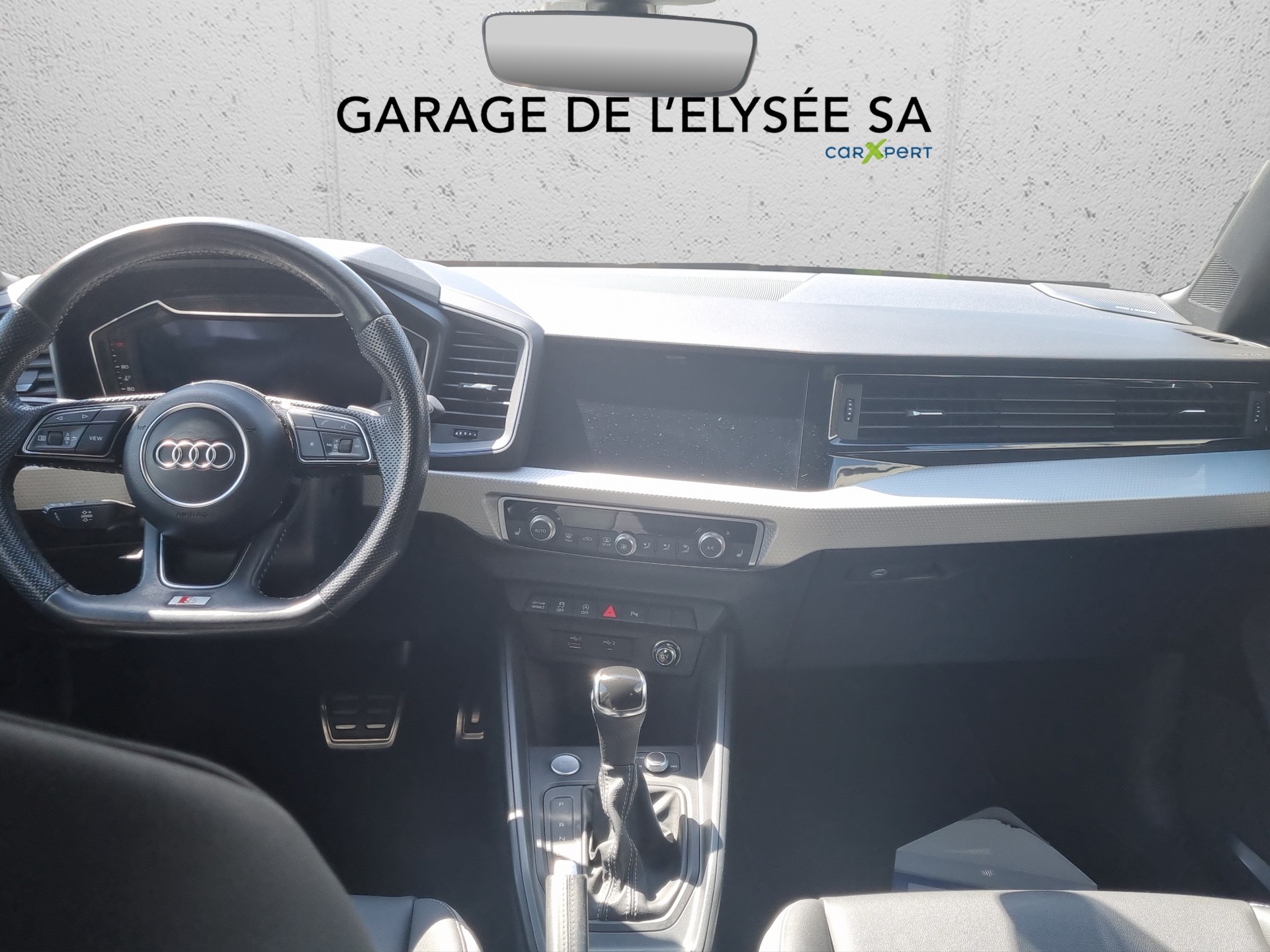 AUDI A1 Sportback 35 TFSI S Line S-tronic-image-12