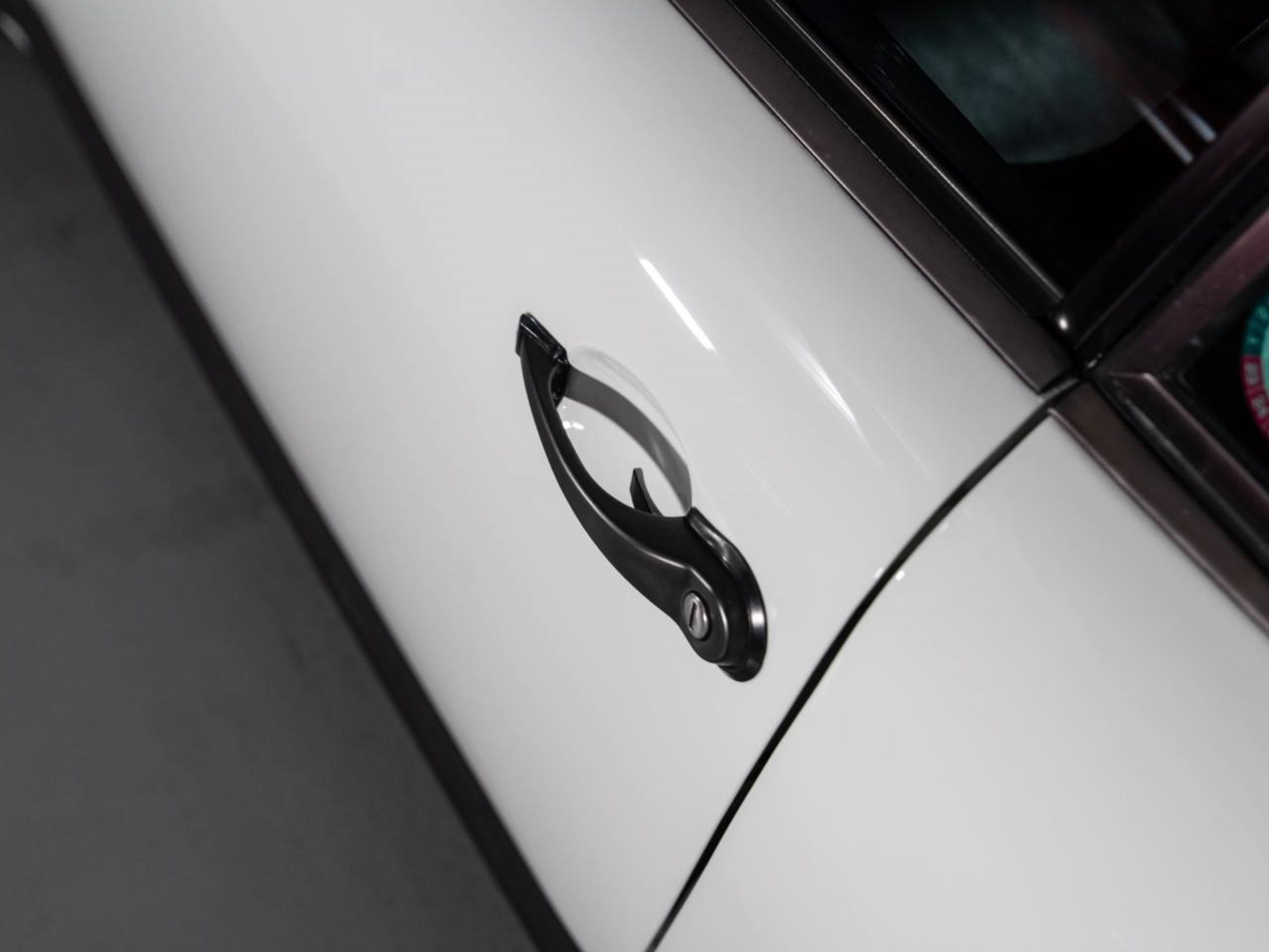 PORSCHE 911 Turbo 3.0 Coupé-image-24