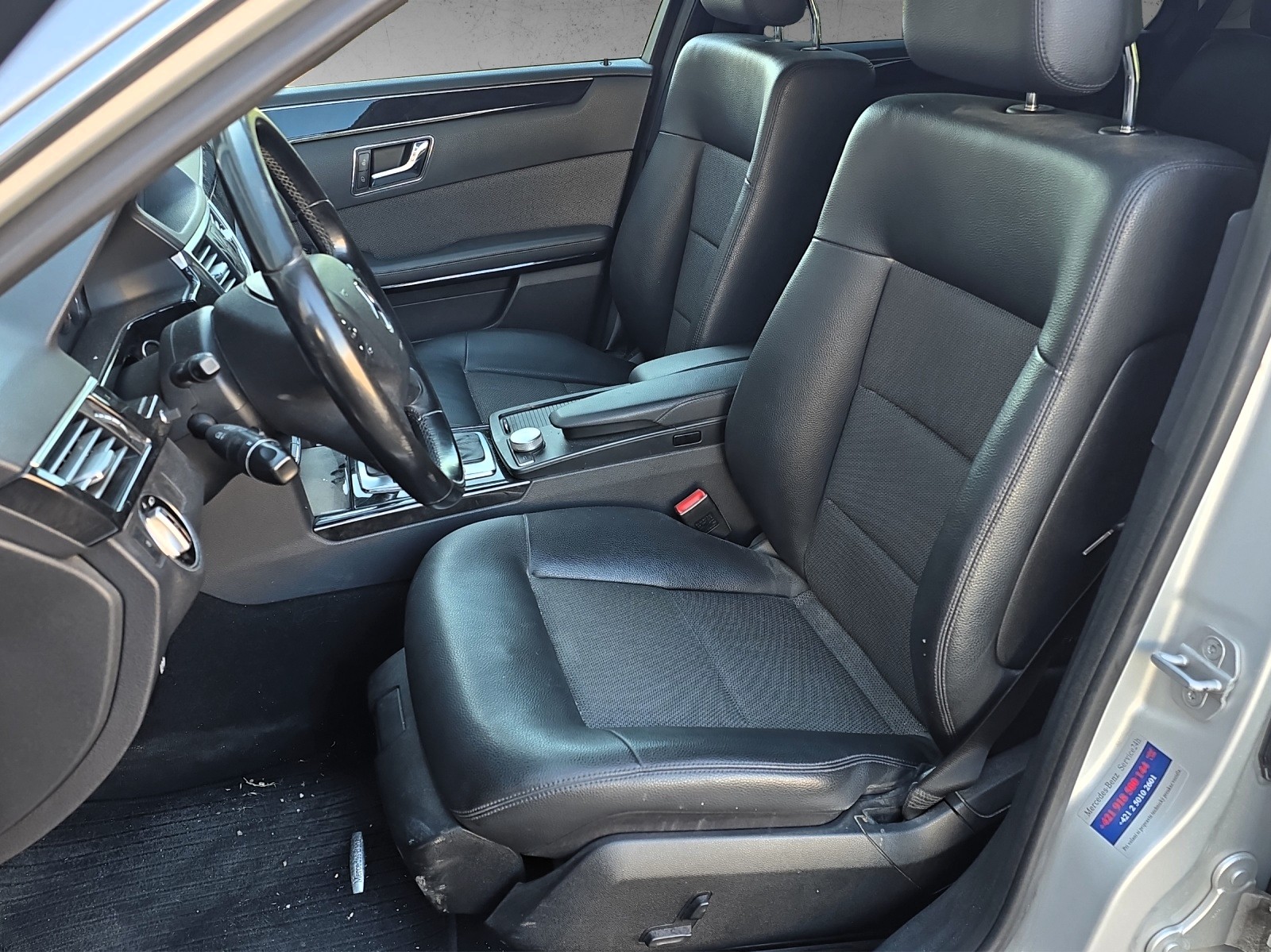 MERCEDES-BENZ E 220 CDI BlueEfficiency Avantgarde Automatic-image-9