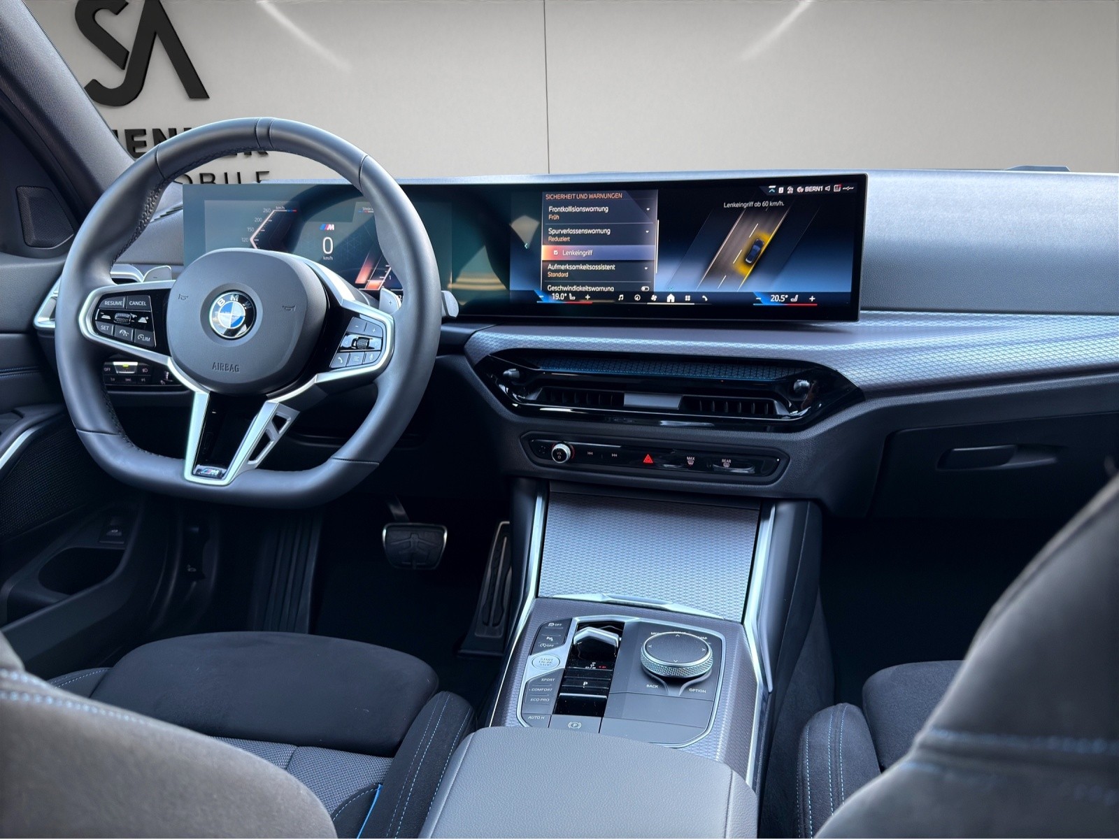 BMW 330i Touring xDrive Steptronic M Sport-image-14